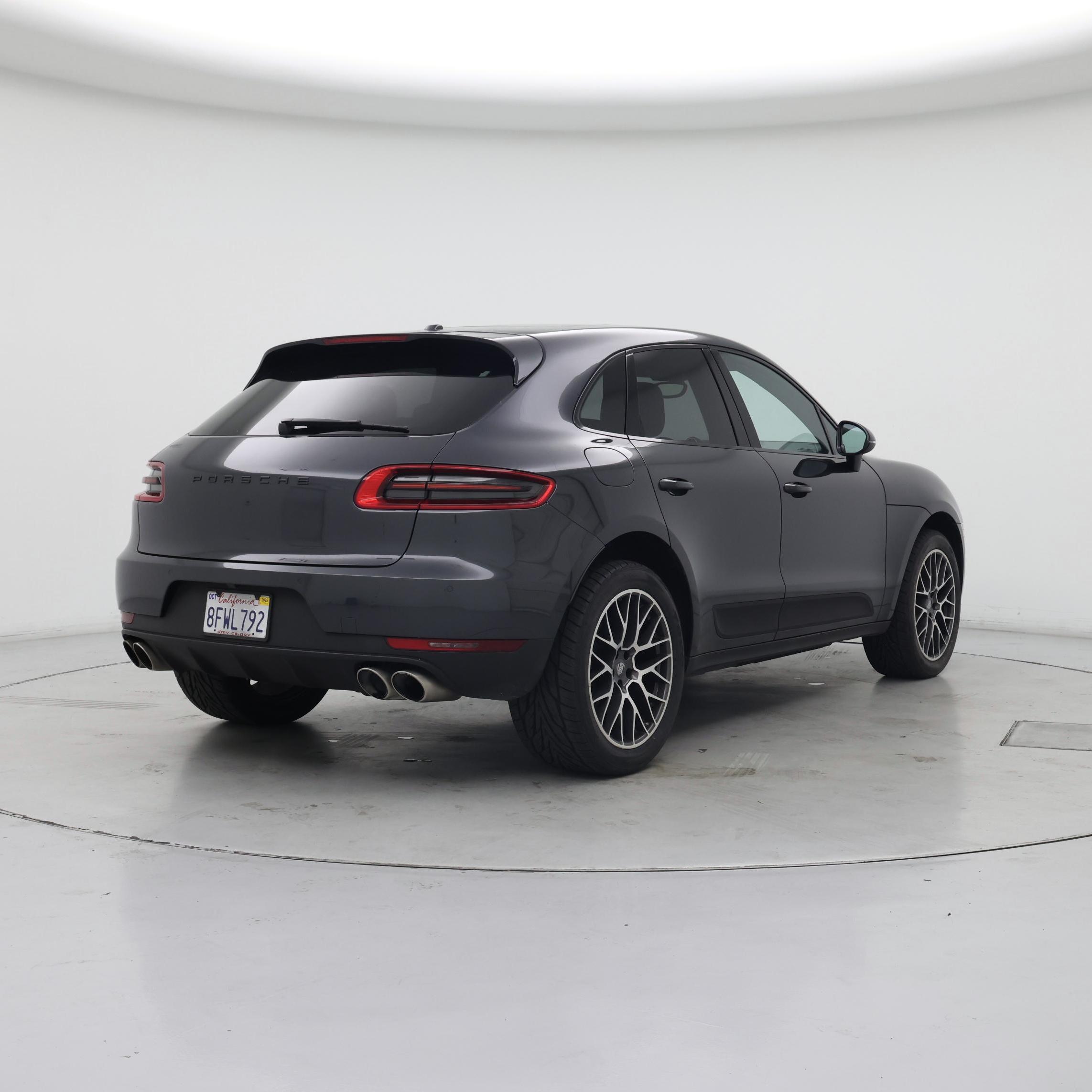 Thumbnail: 2018 Porsche Macan - 8