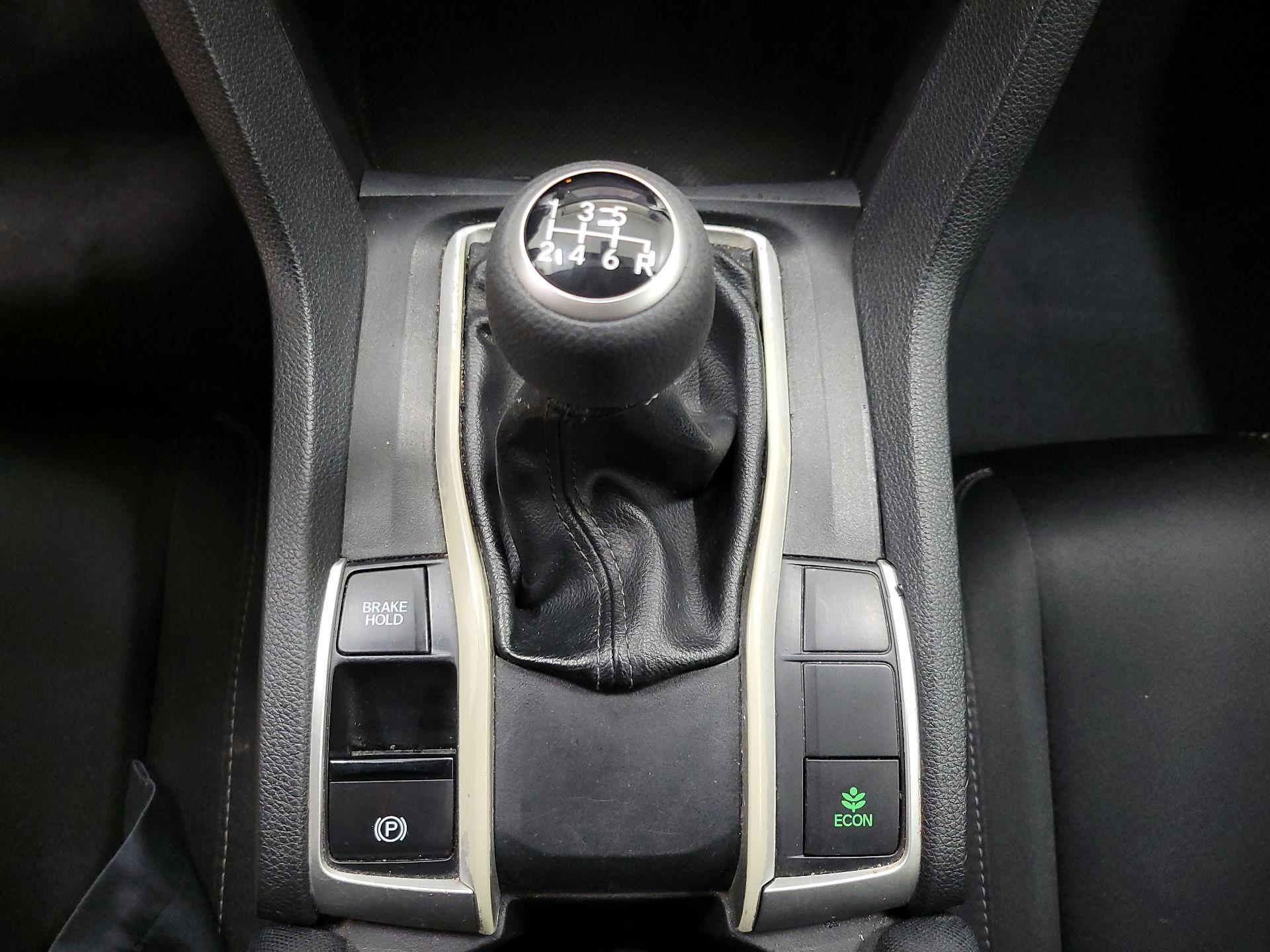 Thumbnail: 2017 Honda Civic - 16