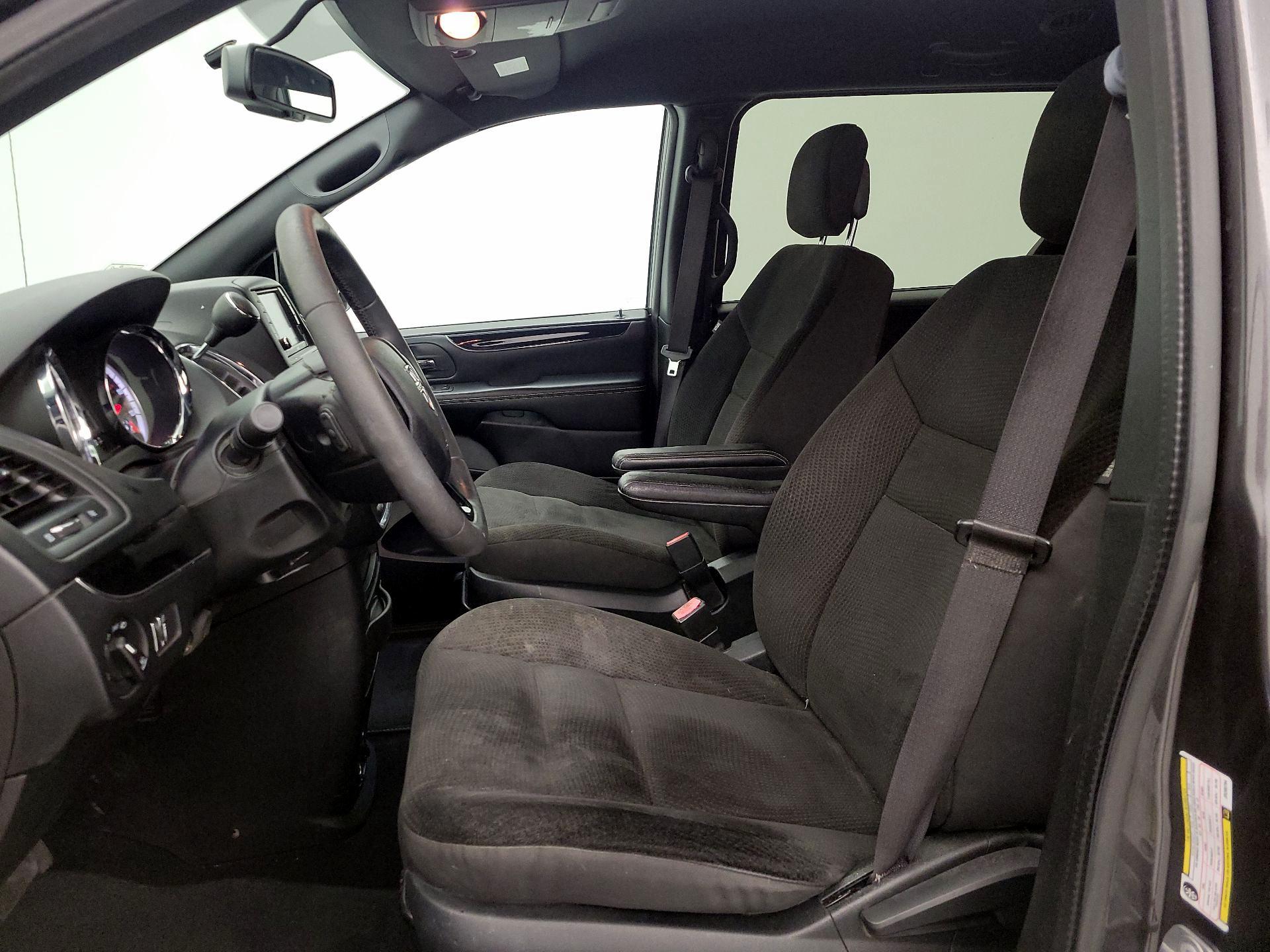 Thumbnail: 2018 Dodge Grand Caravan - 11