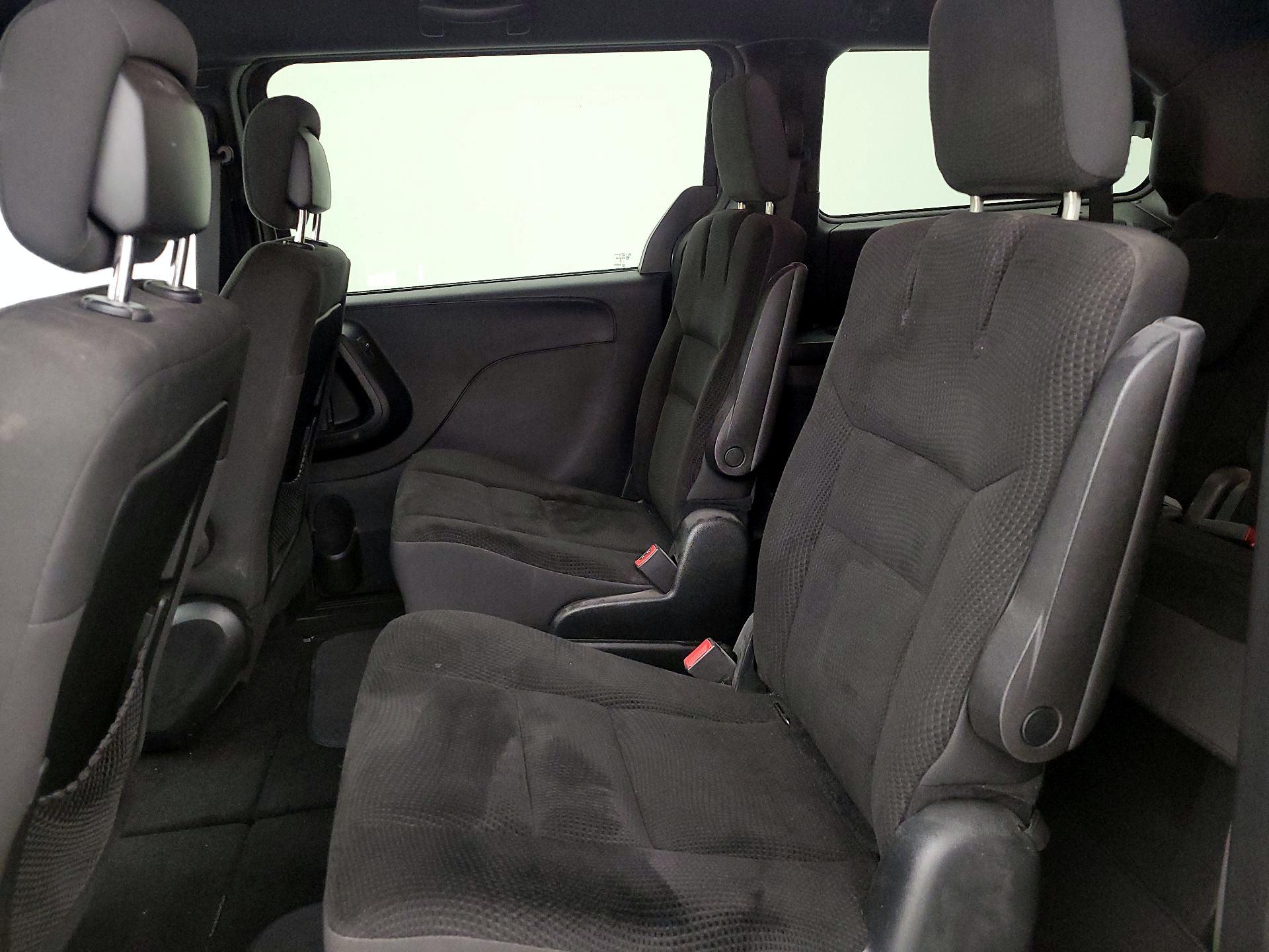 Thumbnail: 2018 Dodge Grand Caravan - 19
