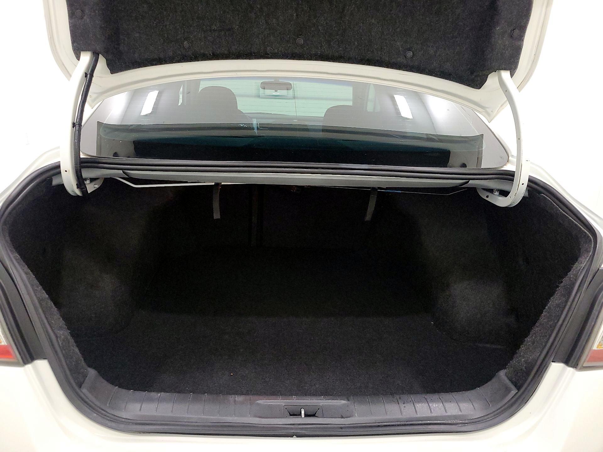 Thumbnail: 2015 Nissan Altima - 19