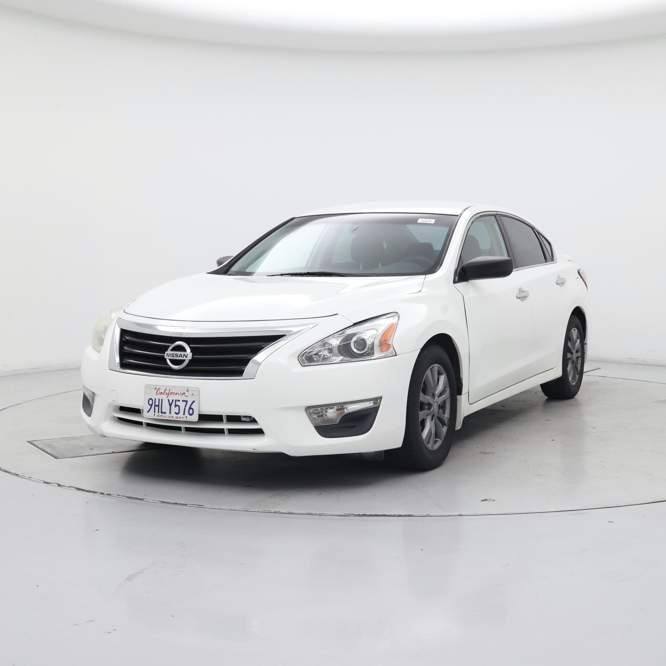 Thumbnail: 2015 Nissan Altima - 4