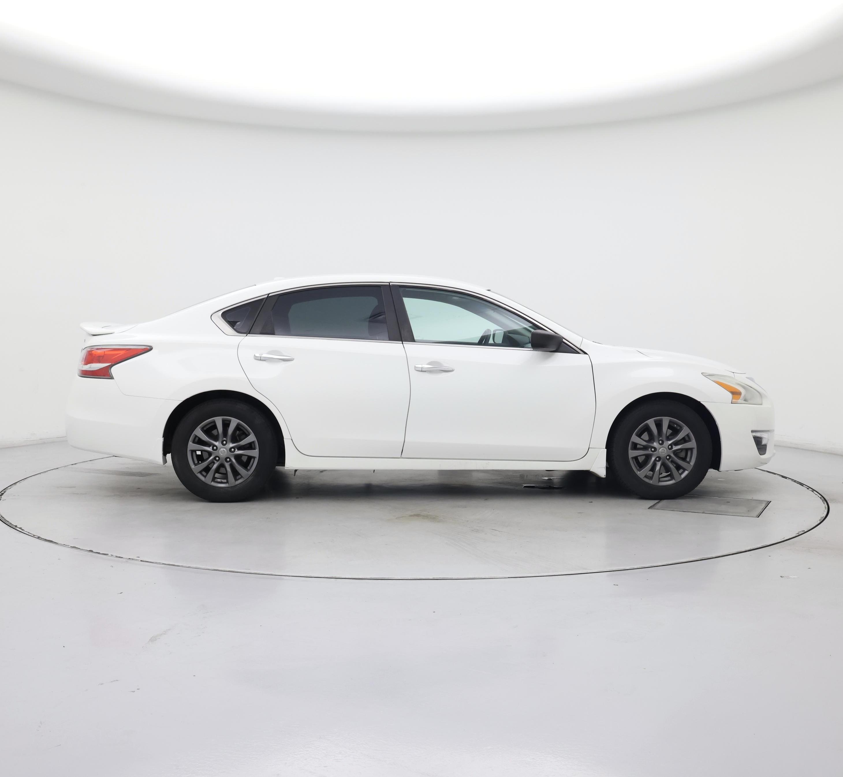 Thumbnail: 2015 Nissan Altima - 7