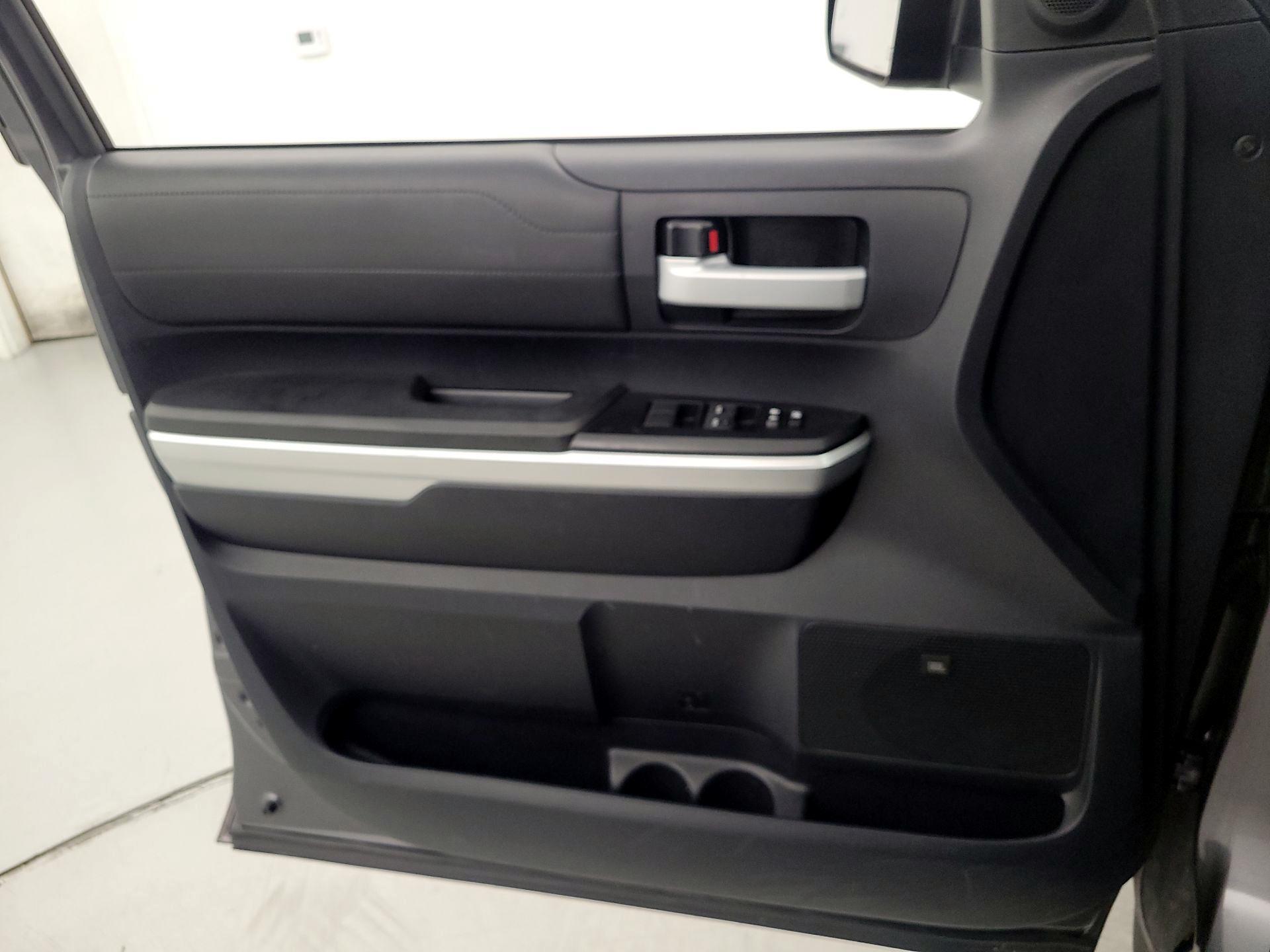Thumbnail: 2015 Toyota Tundra - 12