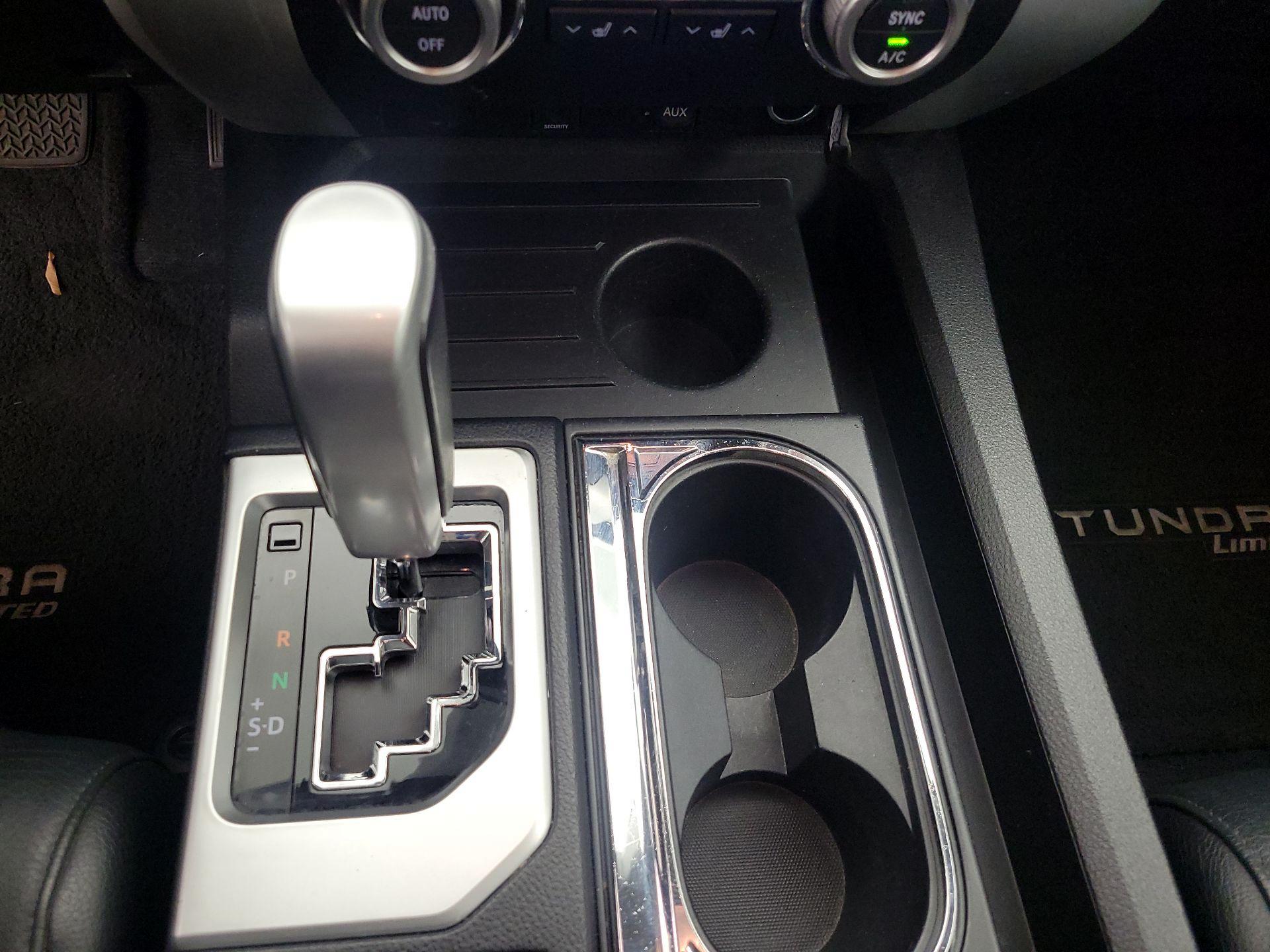 Thumbnail: 2015 Toyota Tundra - 18