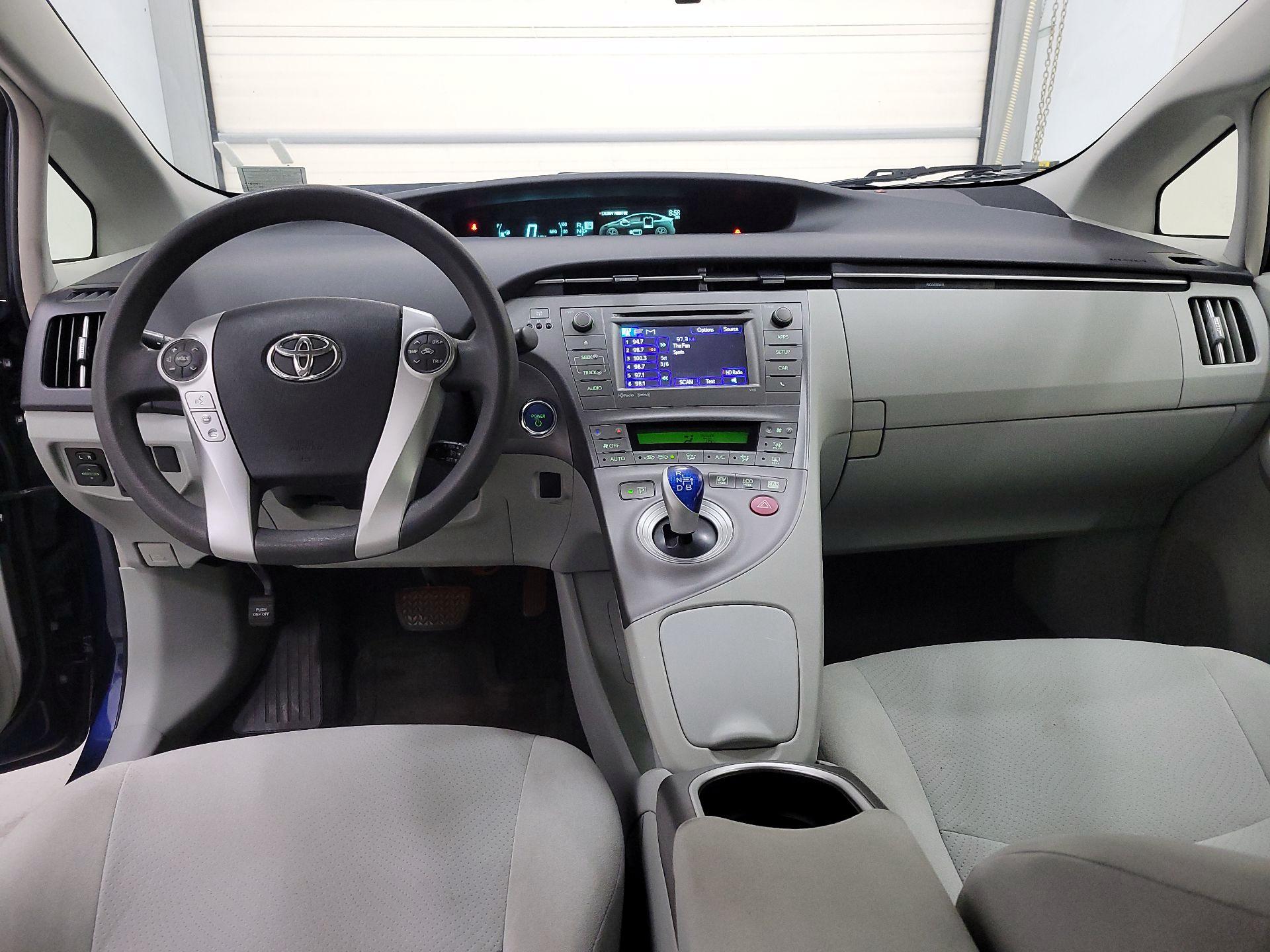 Thumbnail: 2013 Toyota Prius - 9