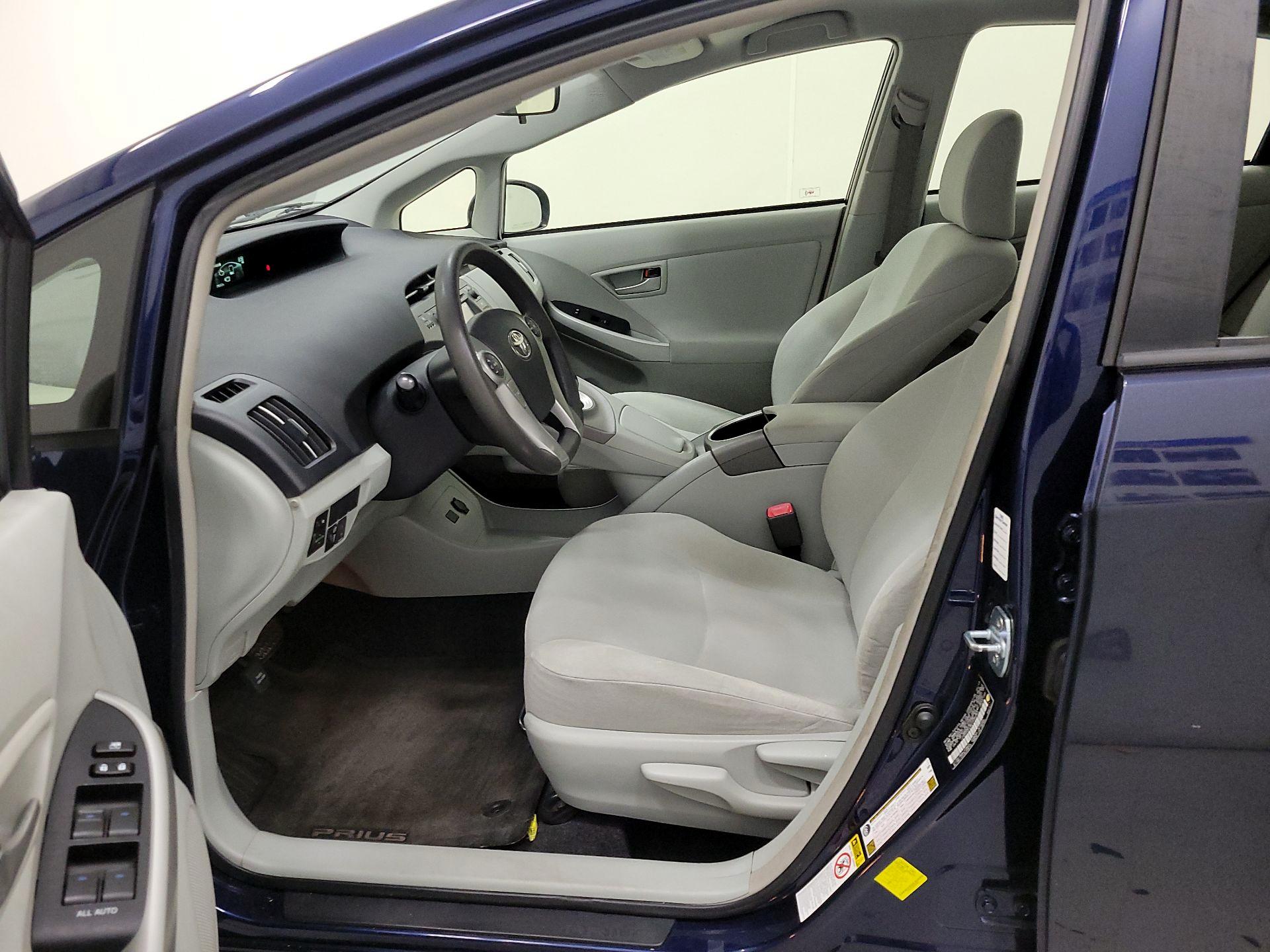 Thumbnail: 2013 Toyota Prius - 11