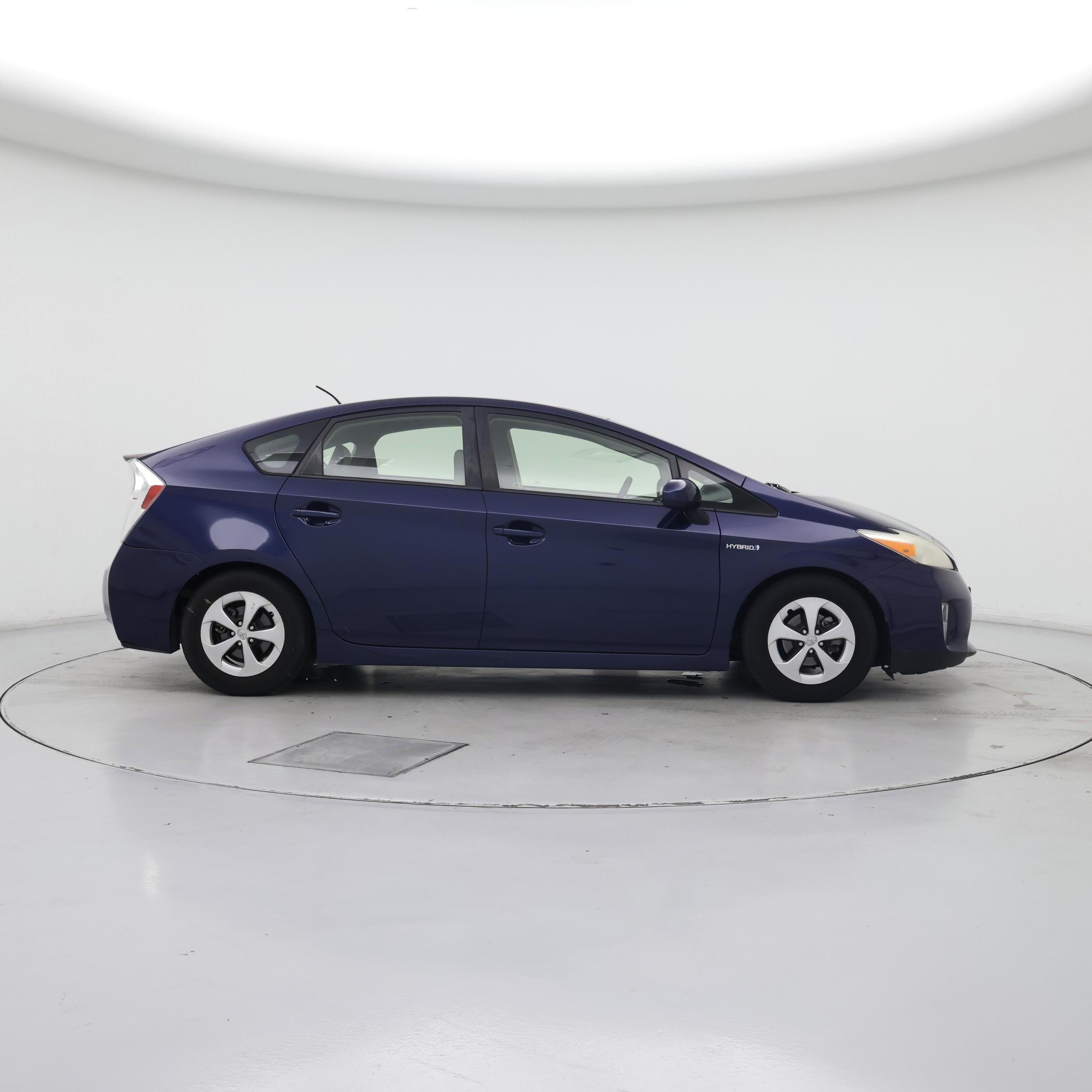 Thumbnail: 2013 Toyota Prius - 7