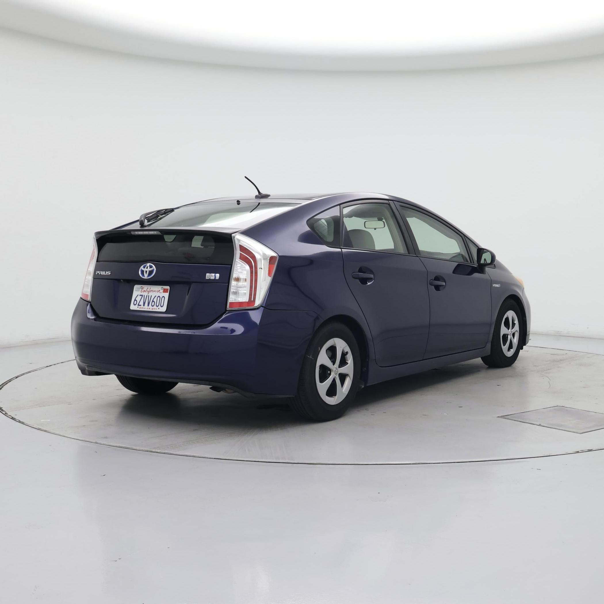 Thumbnail: 2013 Toyota Prius - 8