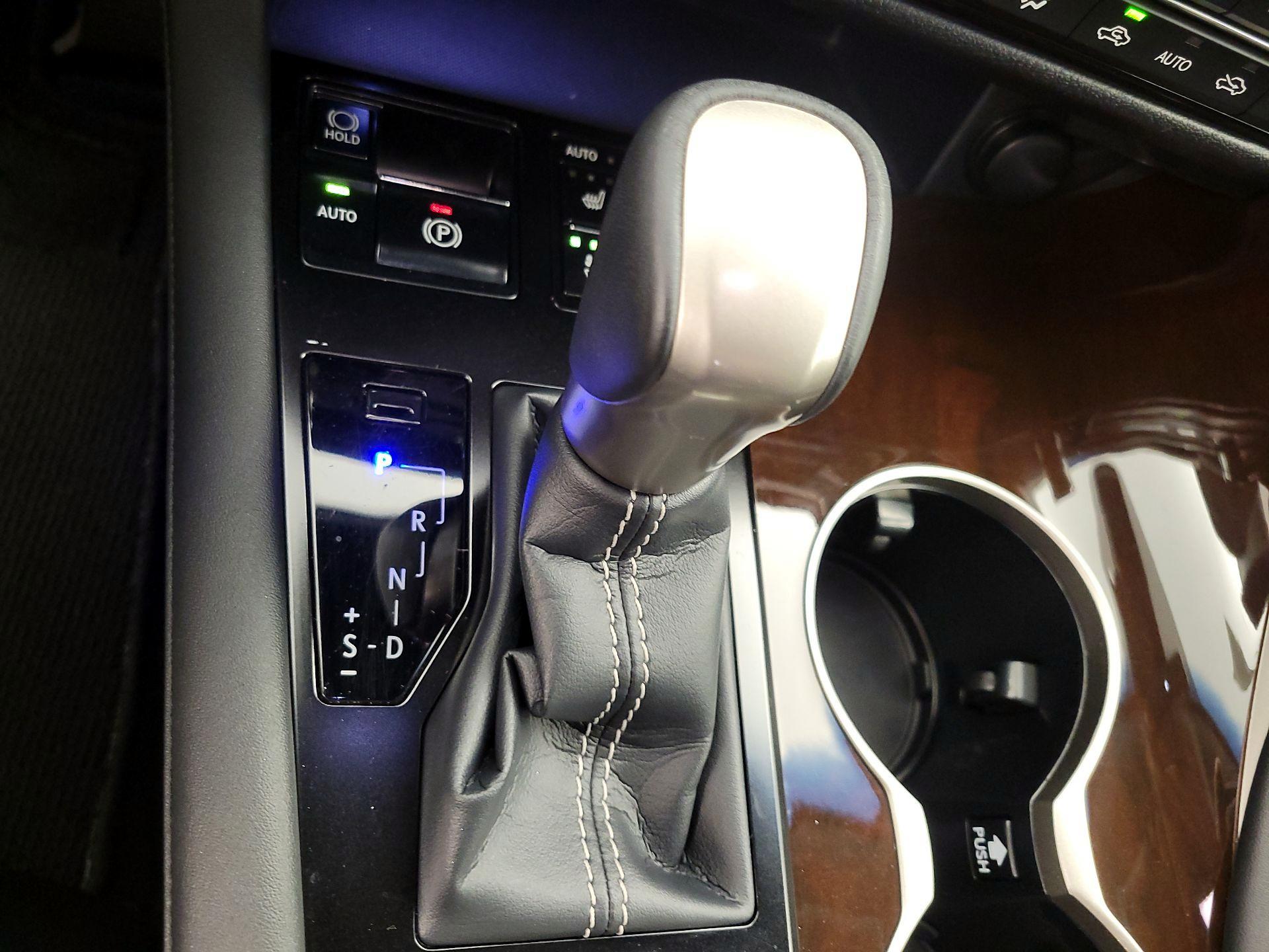 Thumbnail: 2018 Lexus RX - 18