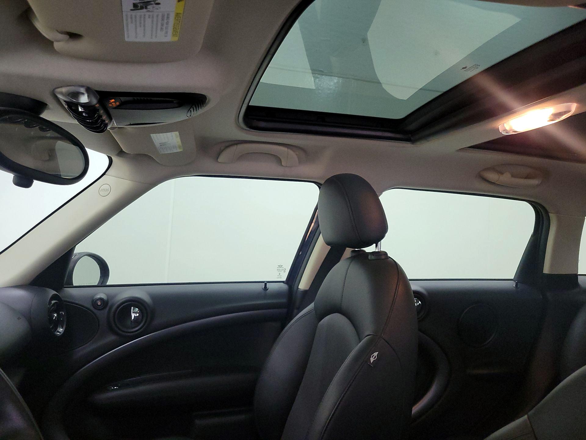 Thumbnail: 2015 MINI Cooper Countryman - 17