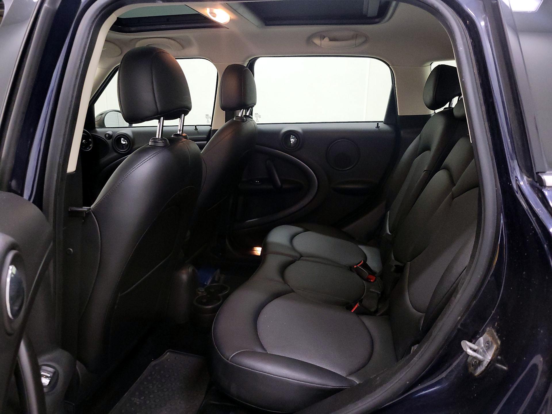 Thumbnail: 2015 MINI Cooper Countryman - 18