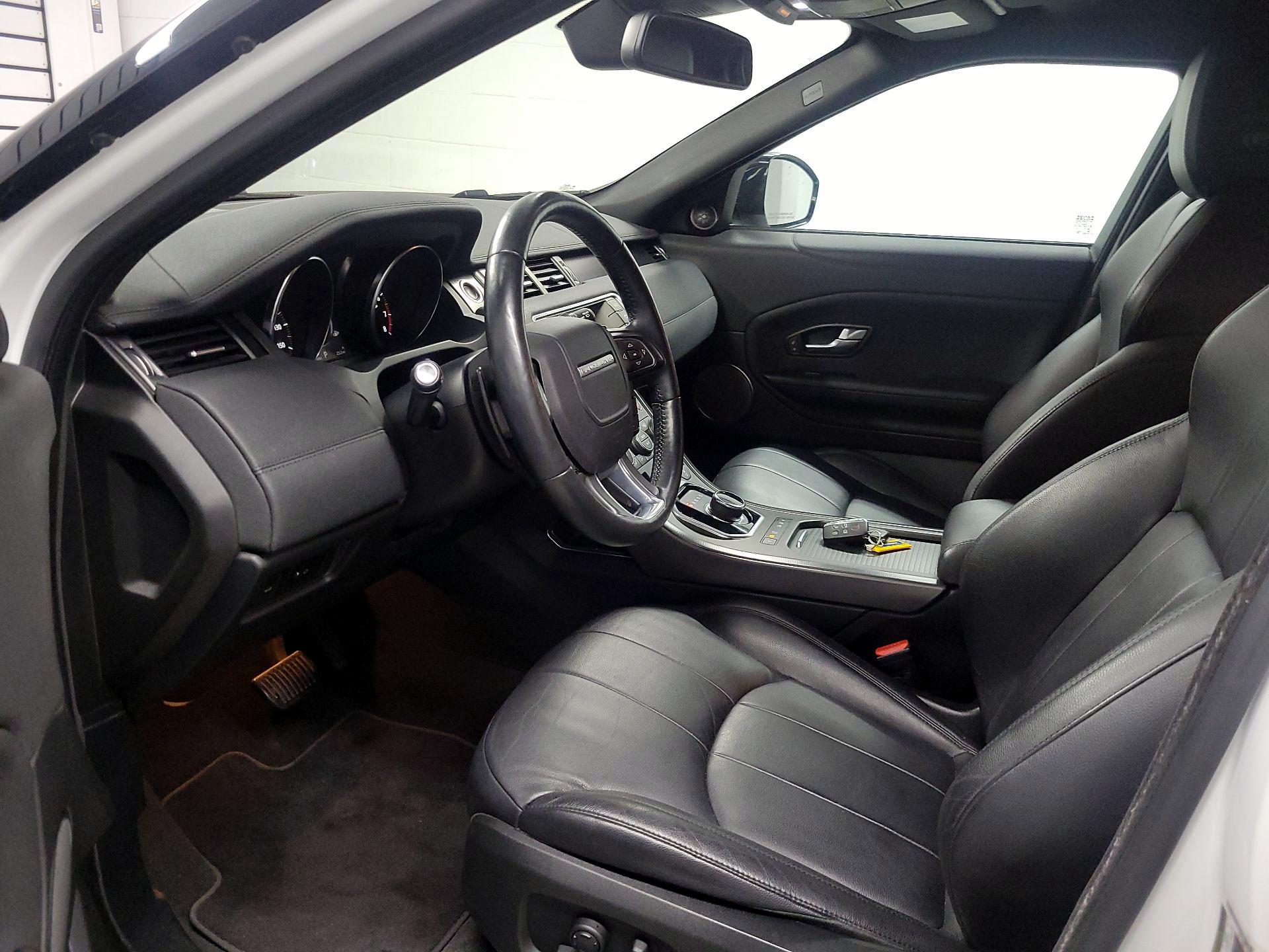 Thumbnail: 2019 Land Rover Range Rover Evoque - 11