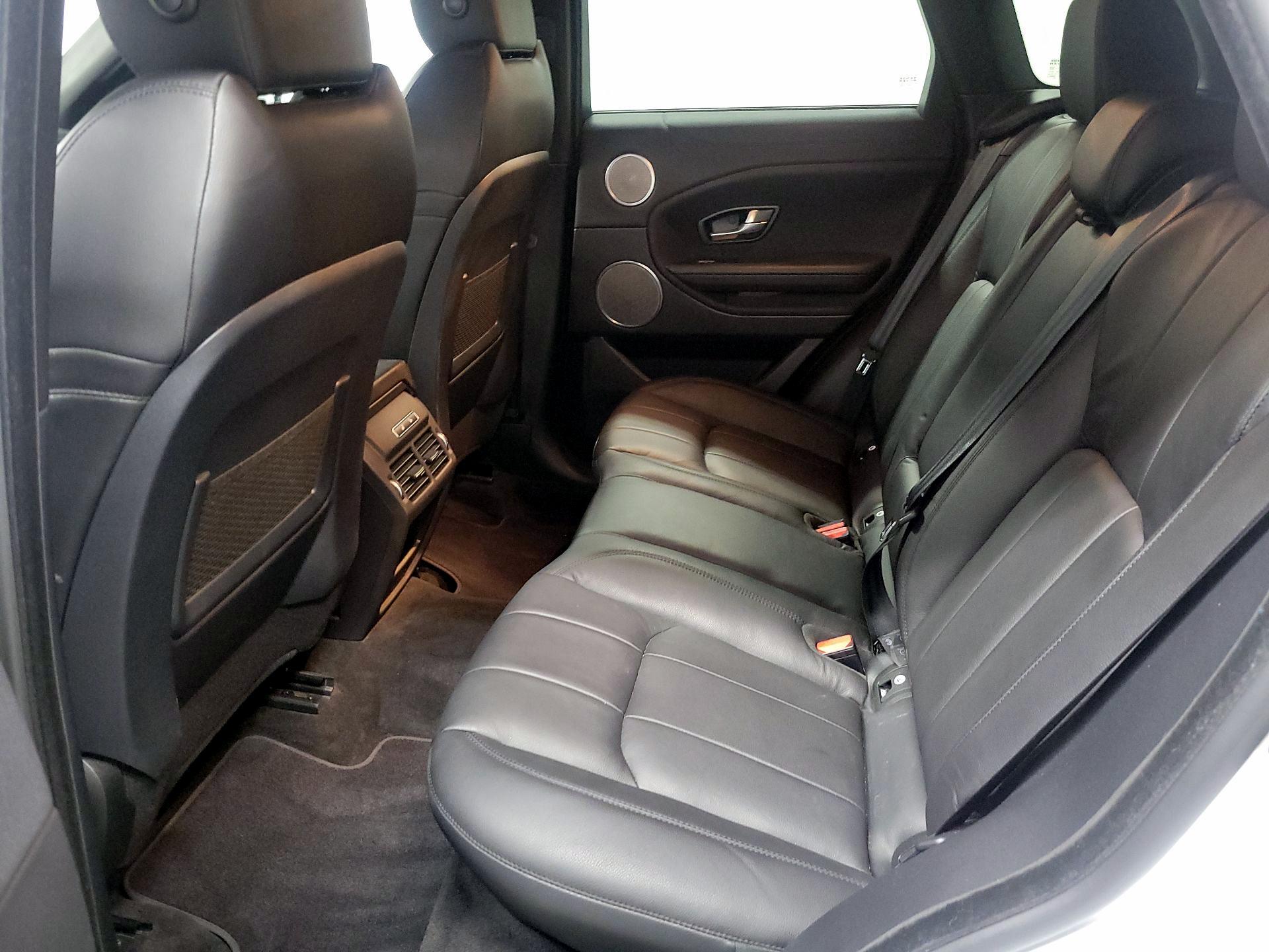 Thumbnail: 2019 Land Rover Range Rover Evoque - 17