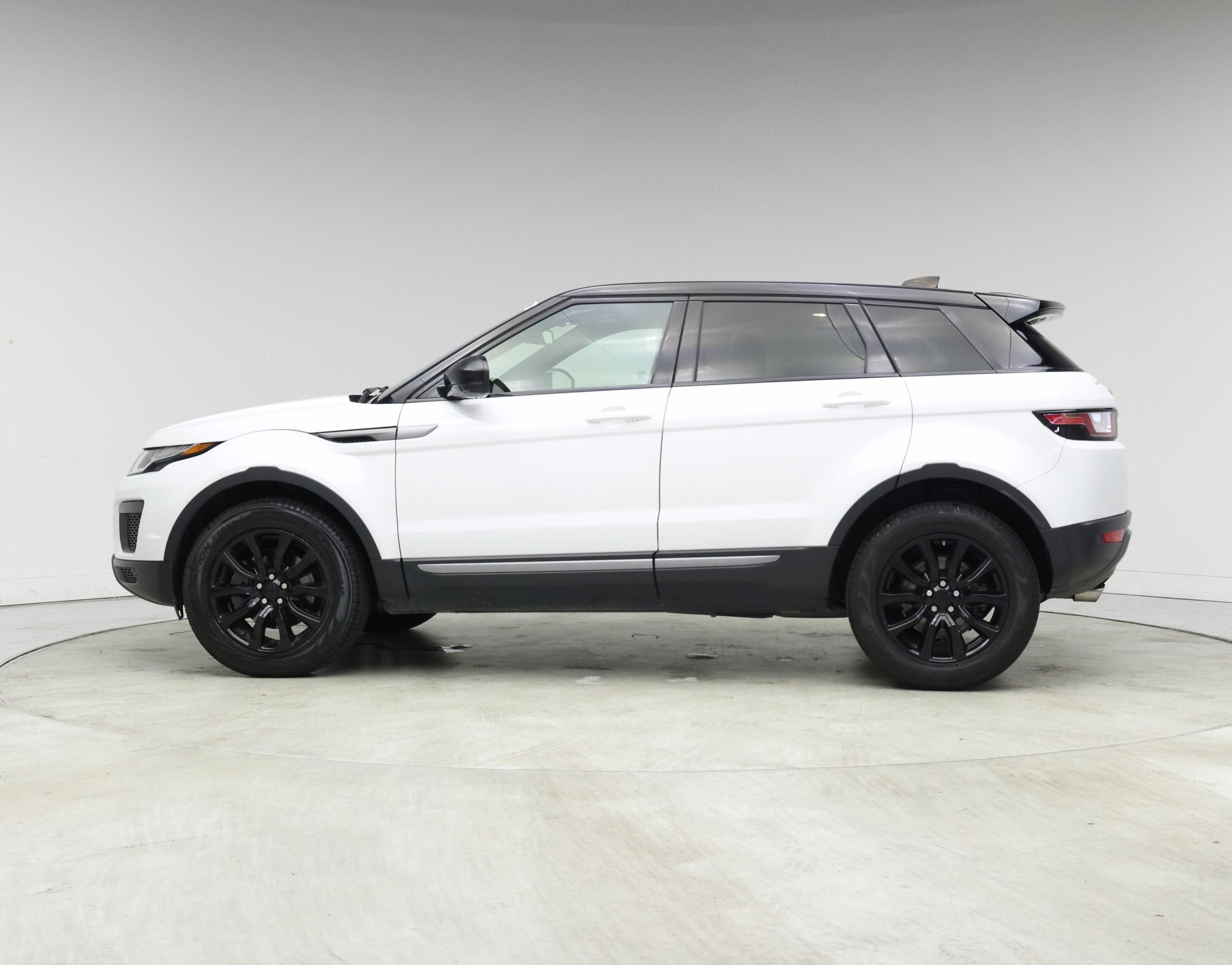 Thumbnail: 2019 Land Rover Range Rover Evoque - 3