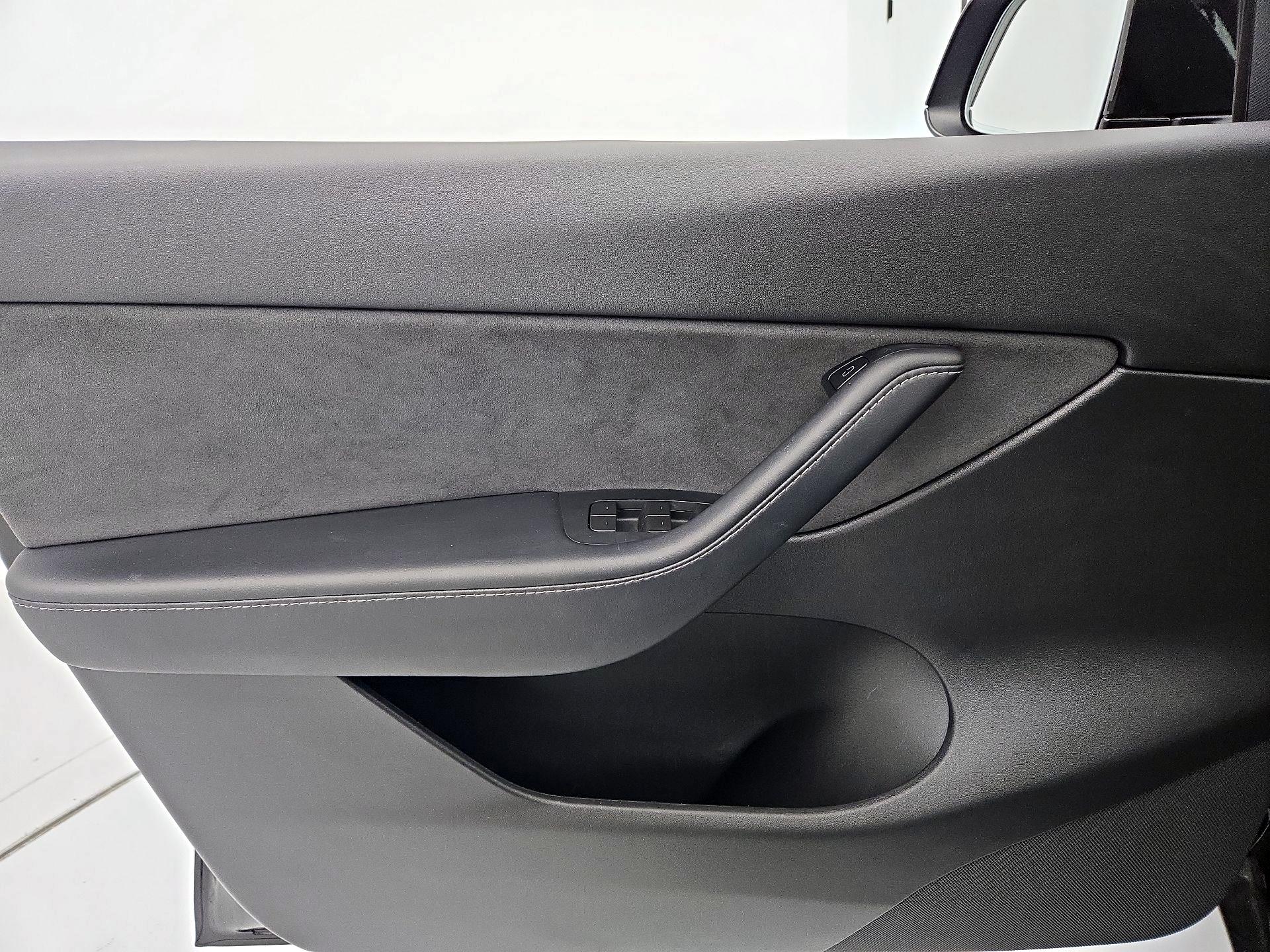 Thumbnail: 2021 Tesla Model Y - 12