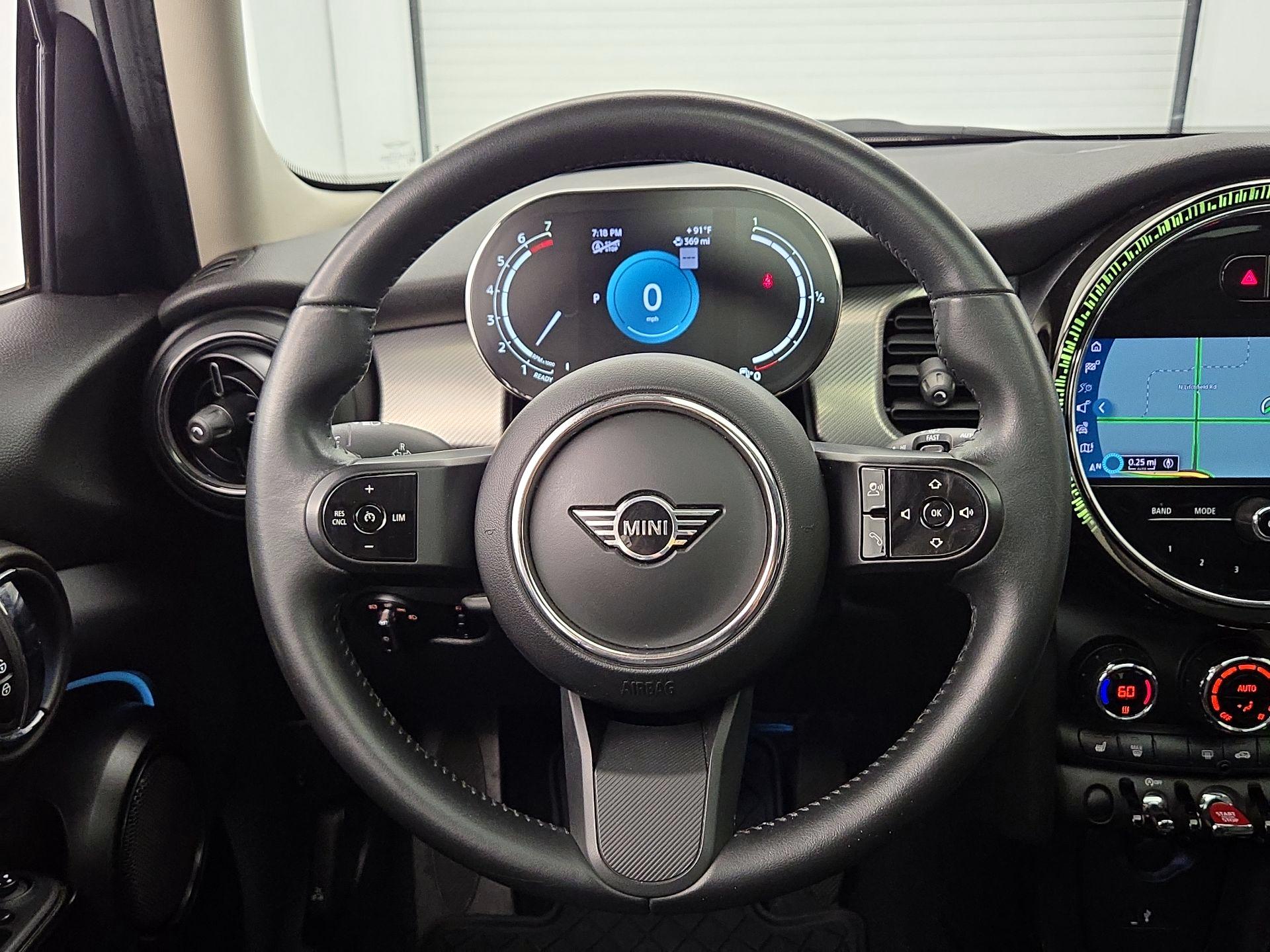 Thumbnail: 2022 MINI Cooper Hardtop - 10