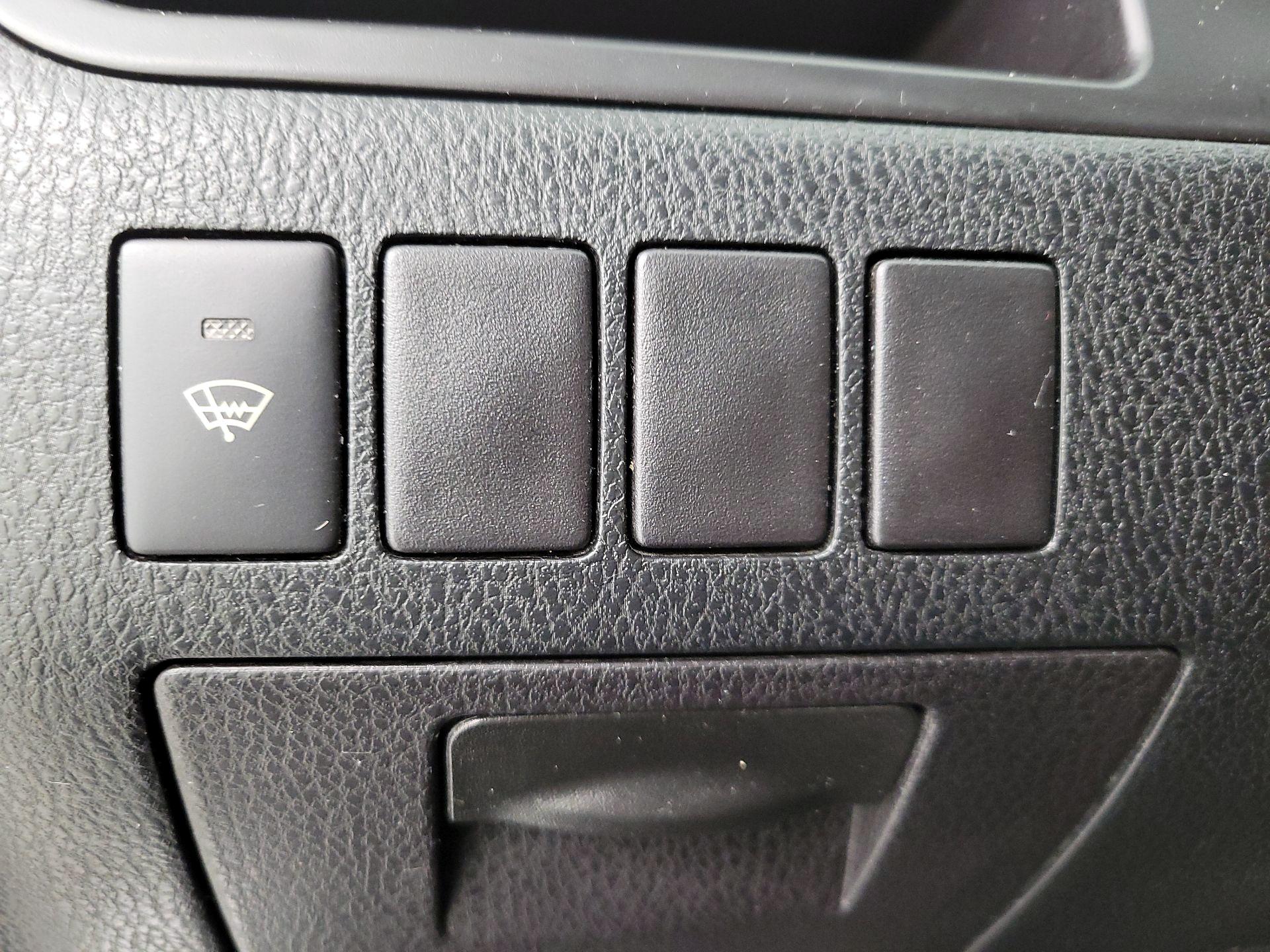 Thumbnail: 2016 Toyota Highlander - 13