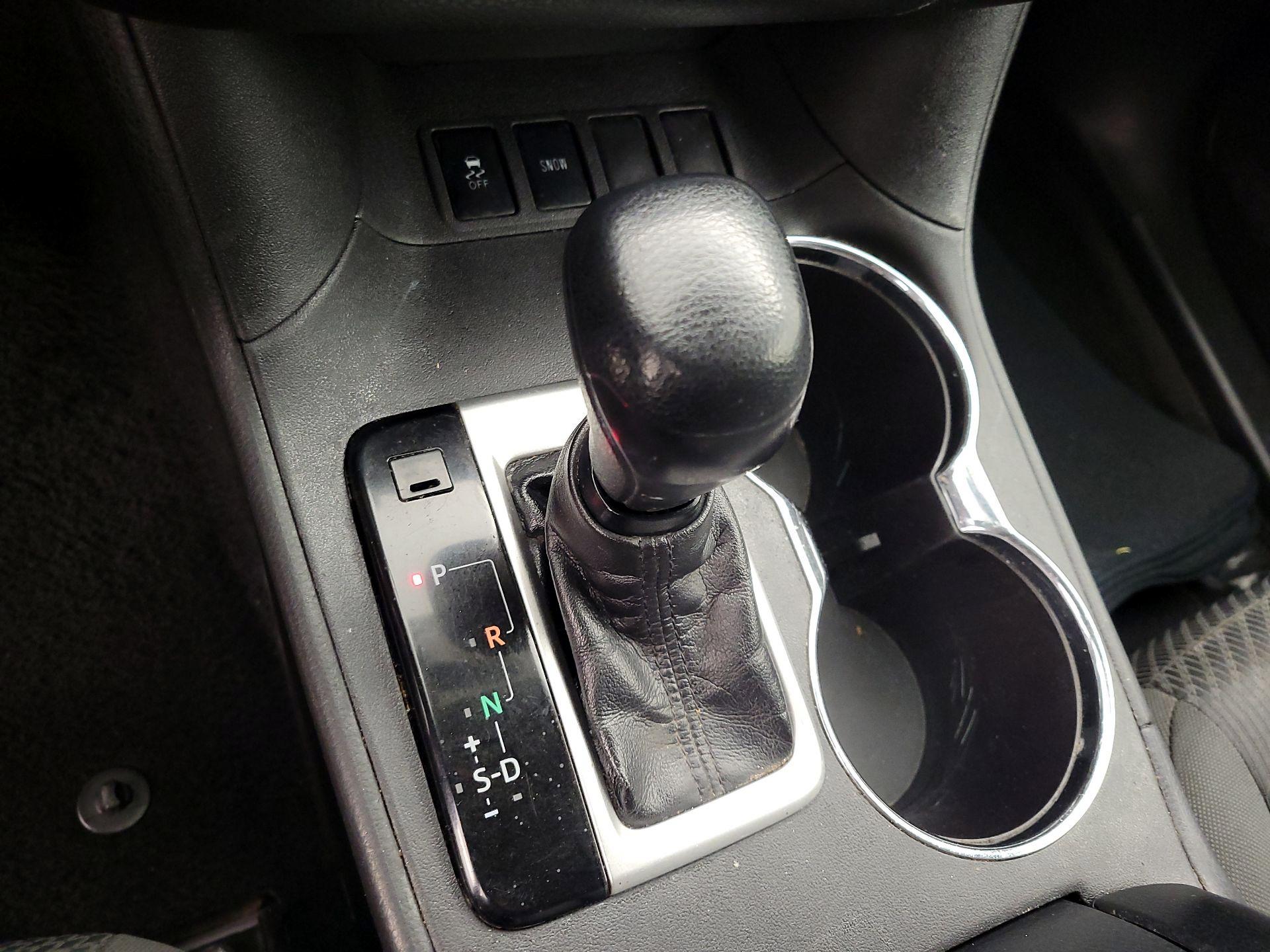 Thumbnail: 2016 Toyota Highlander - 17