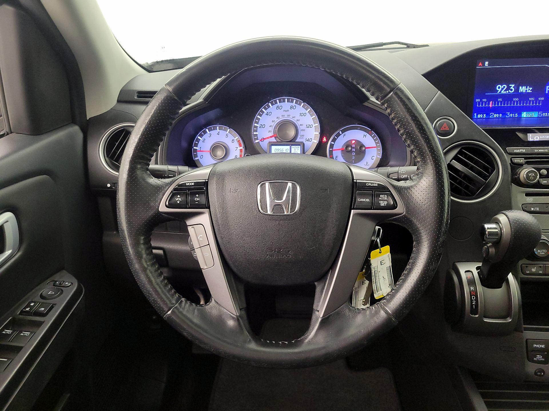 Thumbnail: 2013 Honda Pilot - 10