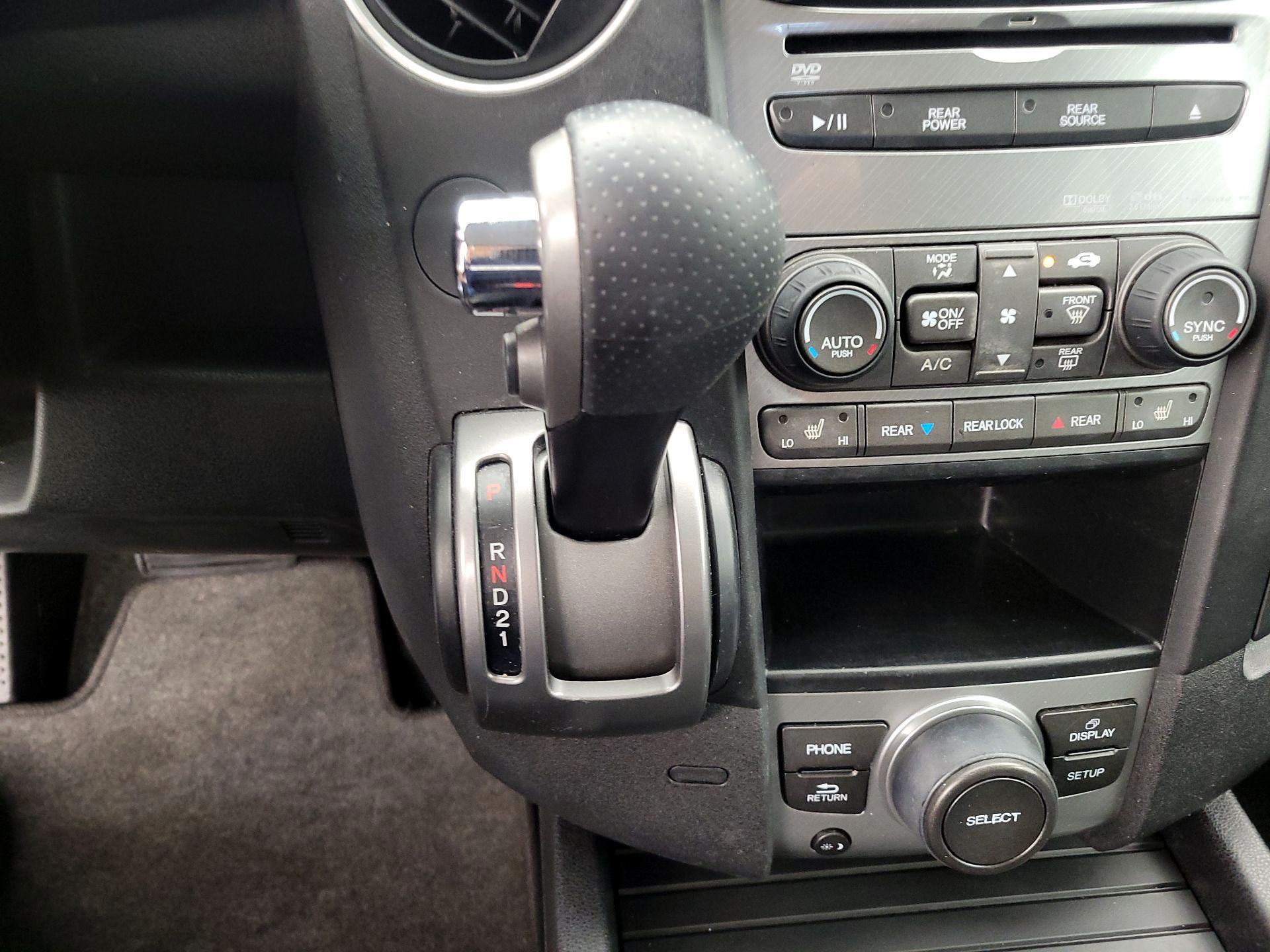 Thumbnail: 2013 Honda Pilot - 17