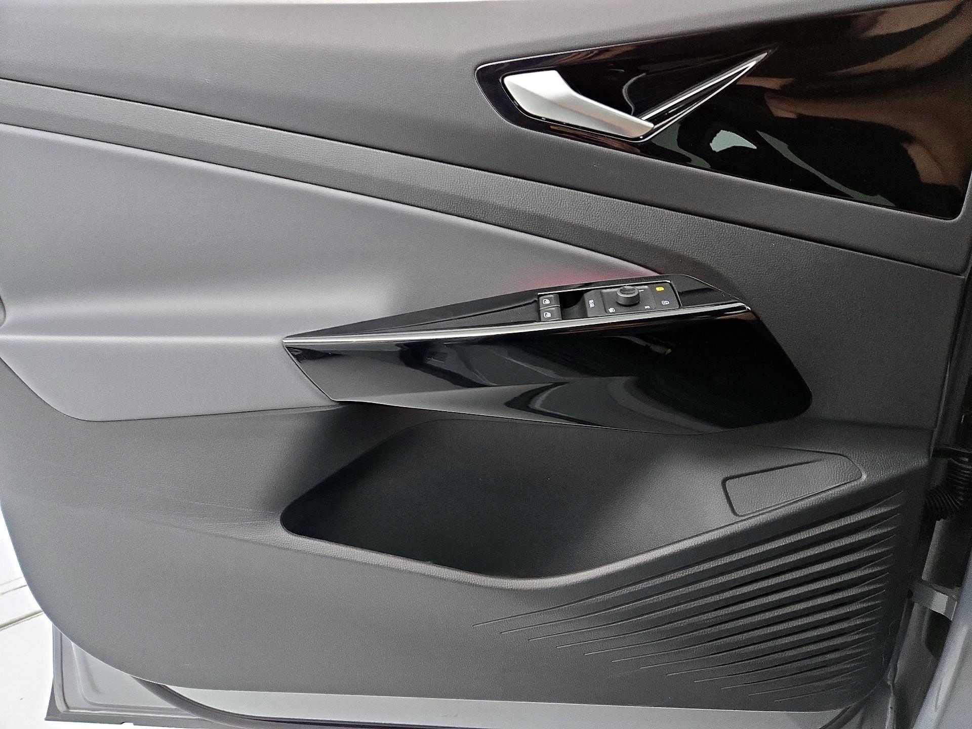 Thumbnail: 2022 Volkswagen ID.4 - 12