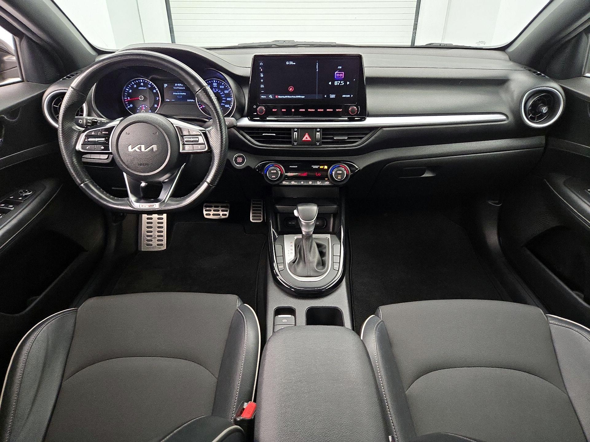 Thumbnail: 2023 Kia Forte - 9