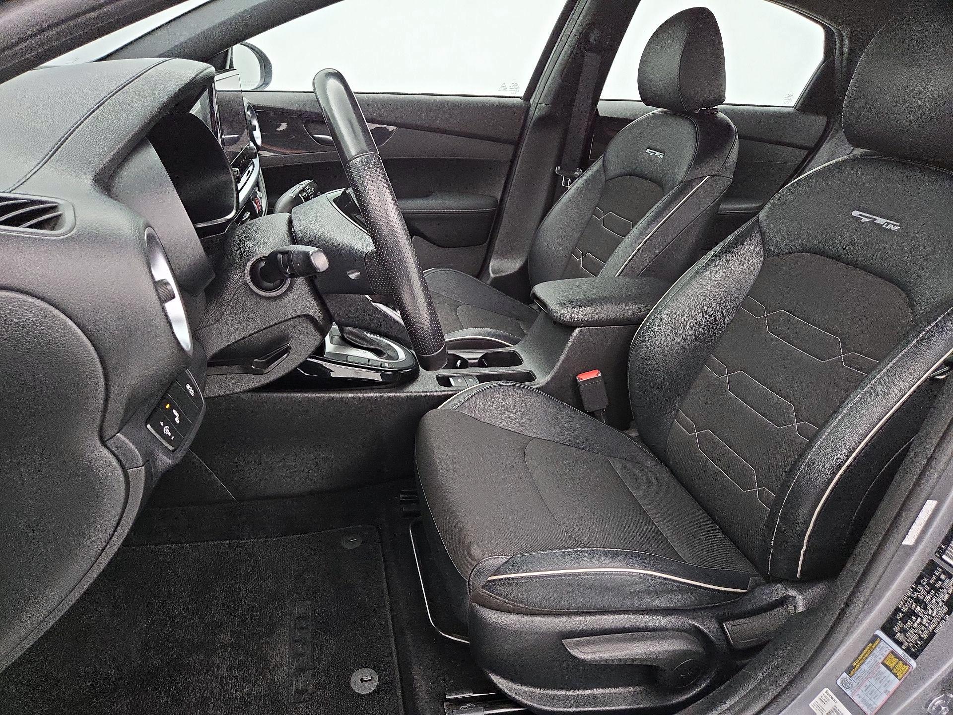 Thumbnail: 2023 Kia Forte - 11
