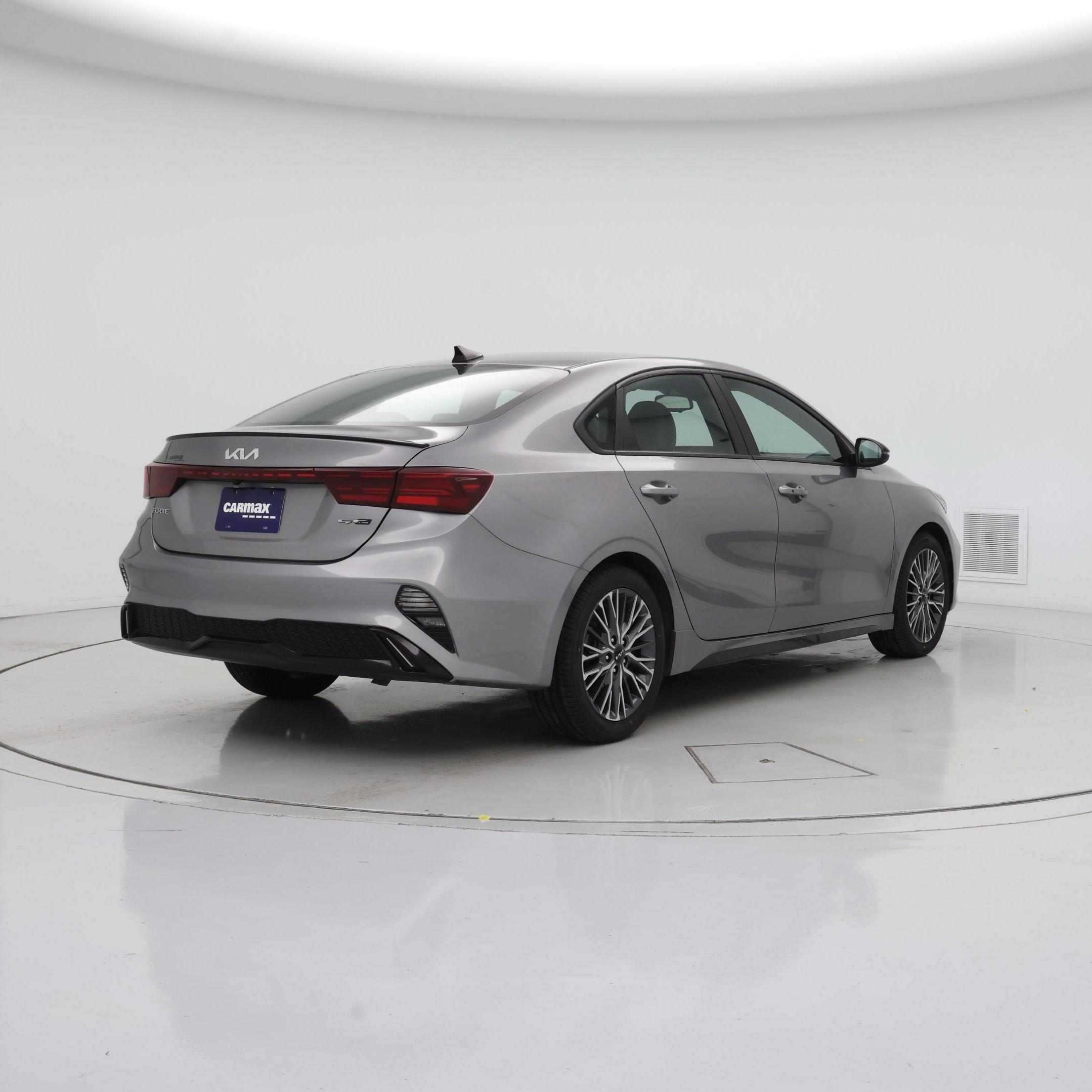Thumbnail: 2023 Kia Forte - 8
