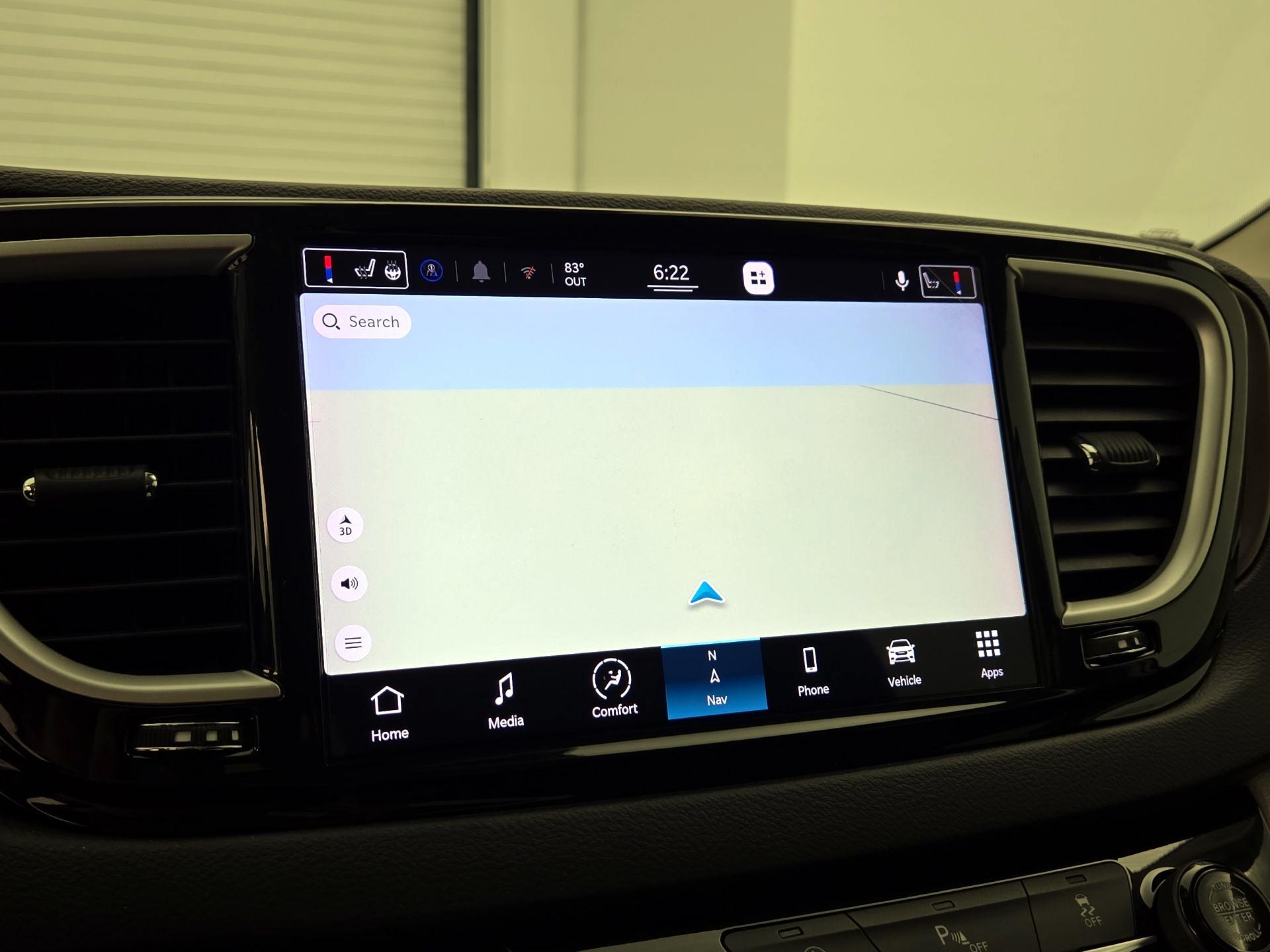 Thumbnail: 2022 Chrysler Voyager - 14