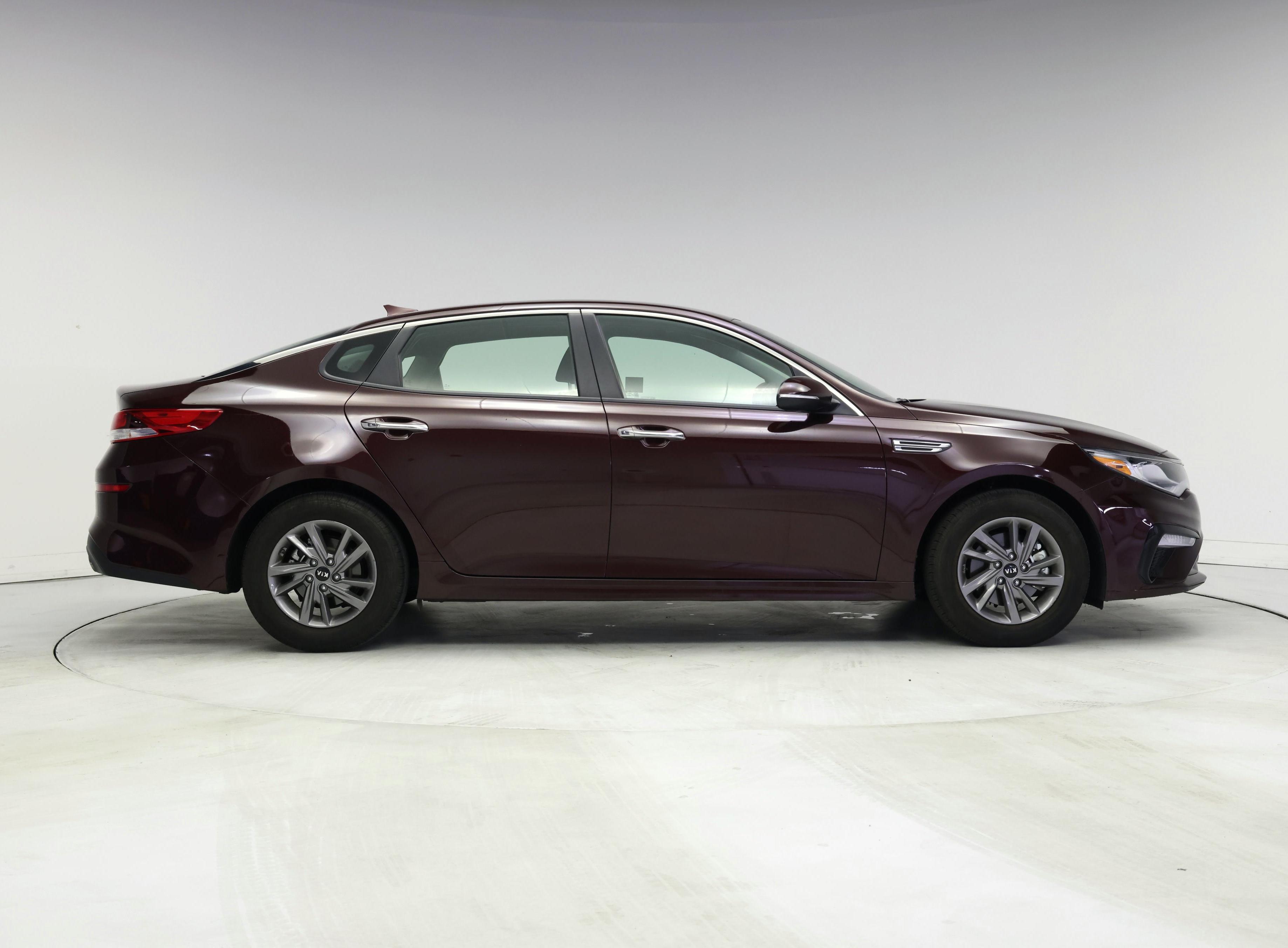 Thumbnail: 2020 Kia Optima - 7