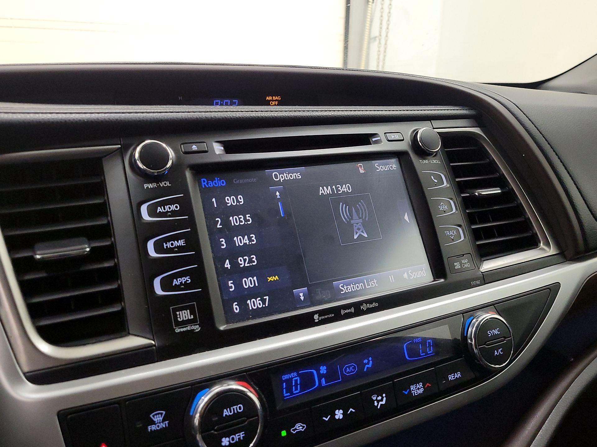 Thumbnail: 2016 Toyota Highlander - 15