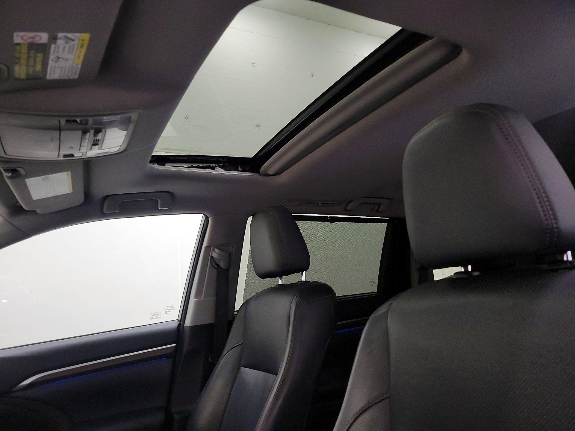 Thumbnail: 2016 Toyota Highlander - 19