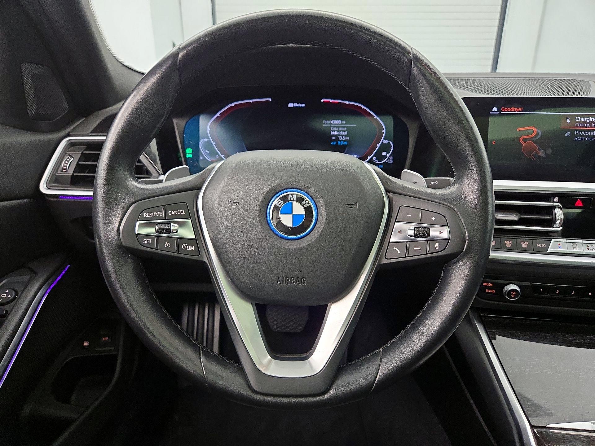 Thumbnail: 2022 BMW 3 Series - 10
