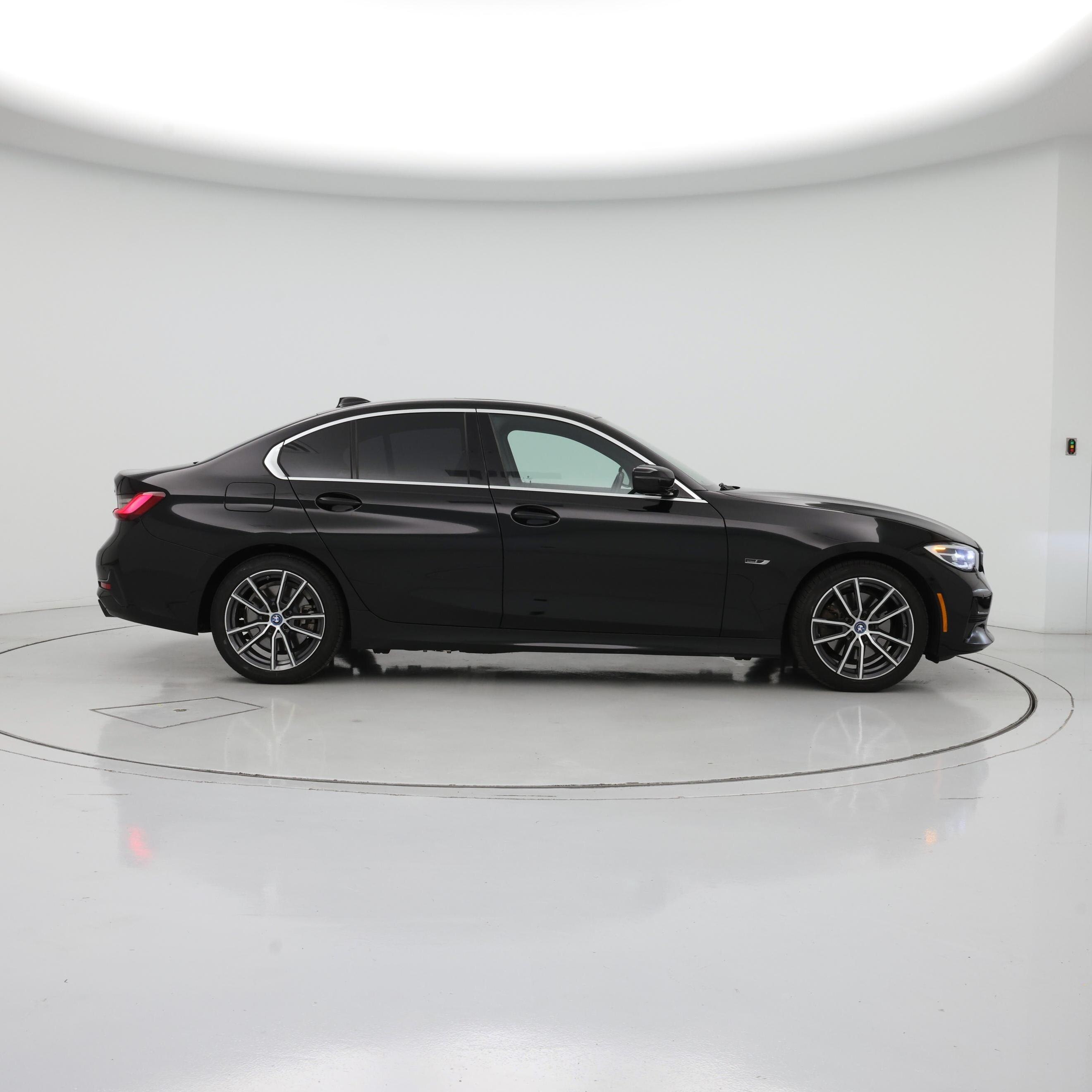 Thumbnail: 2022 BMW 3 Series - 7