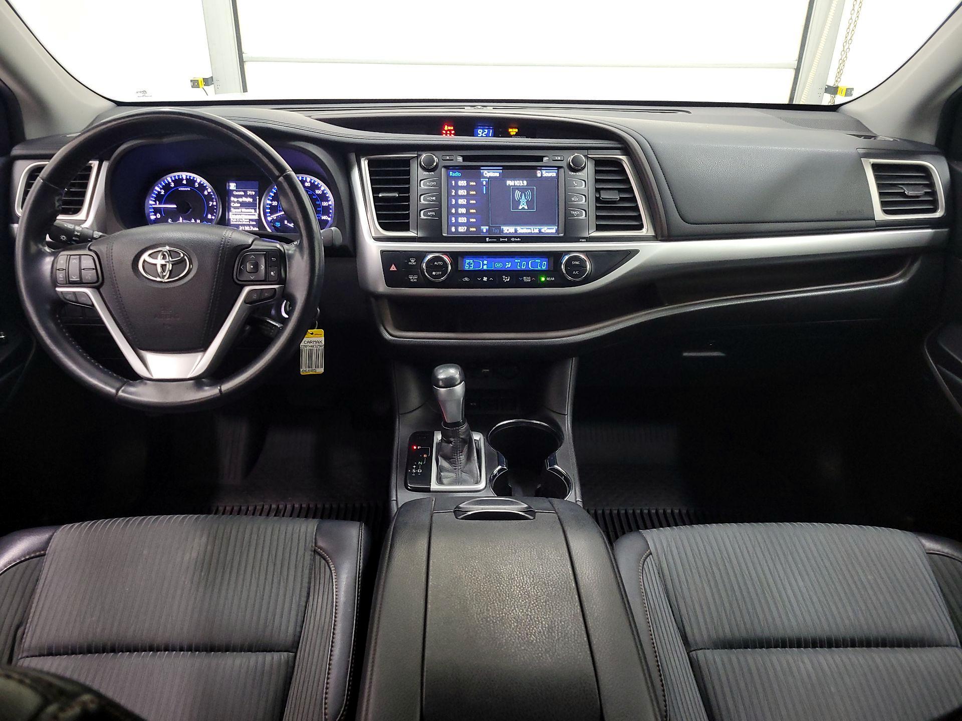 Thumbnail: 2019 Toyota Highlander - 9