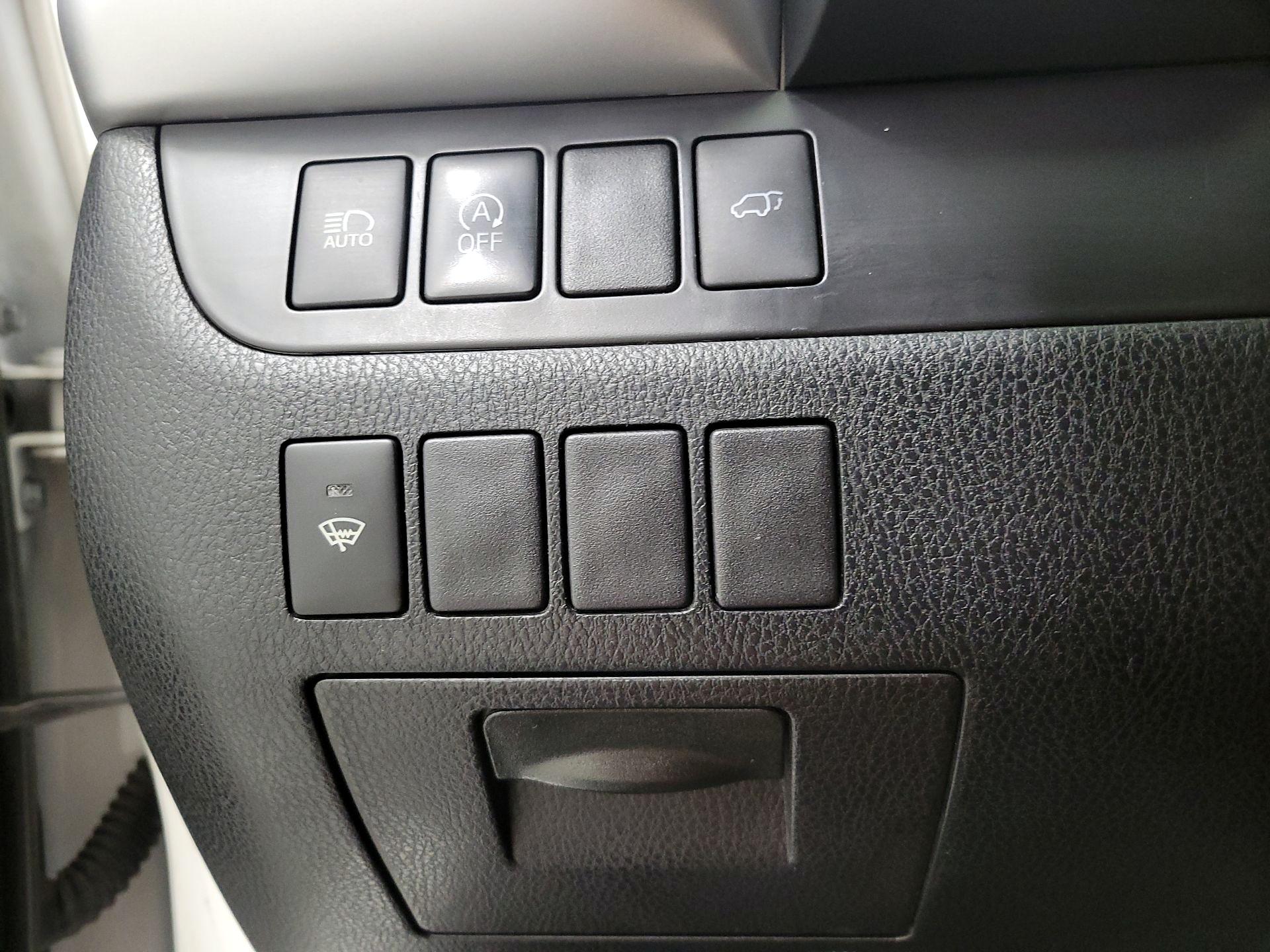 Thumbnail: 2019 Toyota Highlander - 13