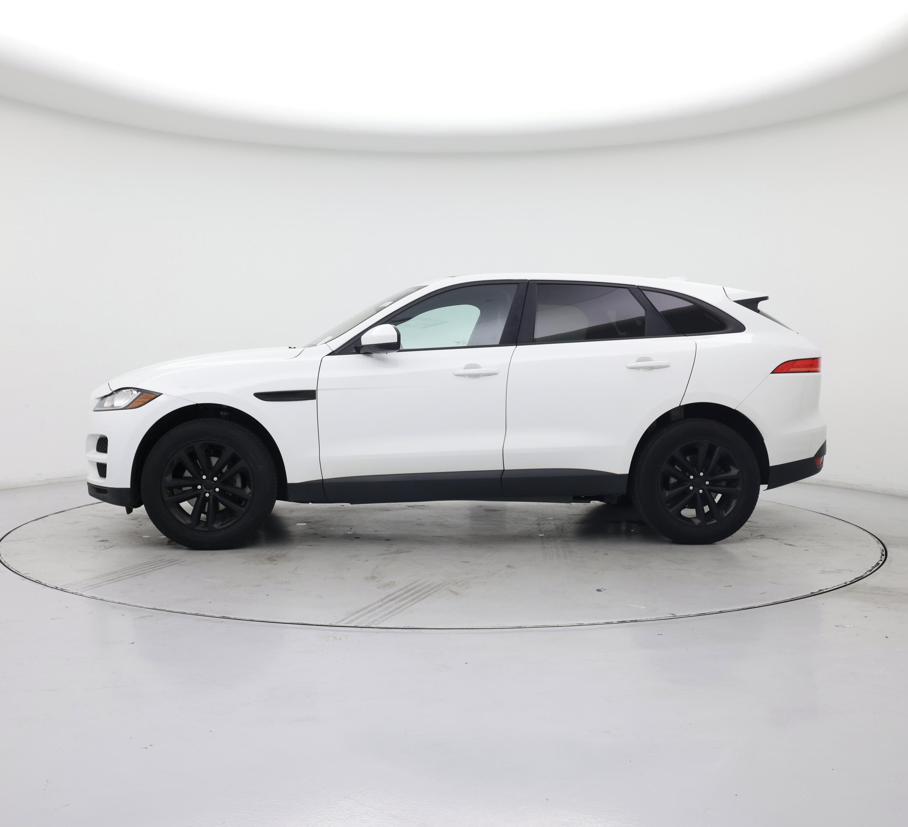Thumbnail: 2018 Jaguar F-Pace - 3