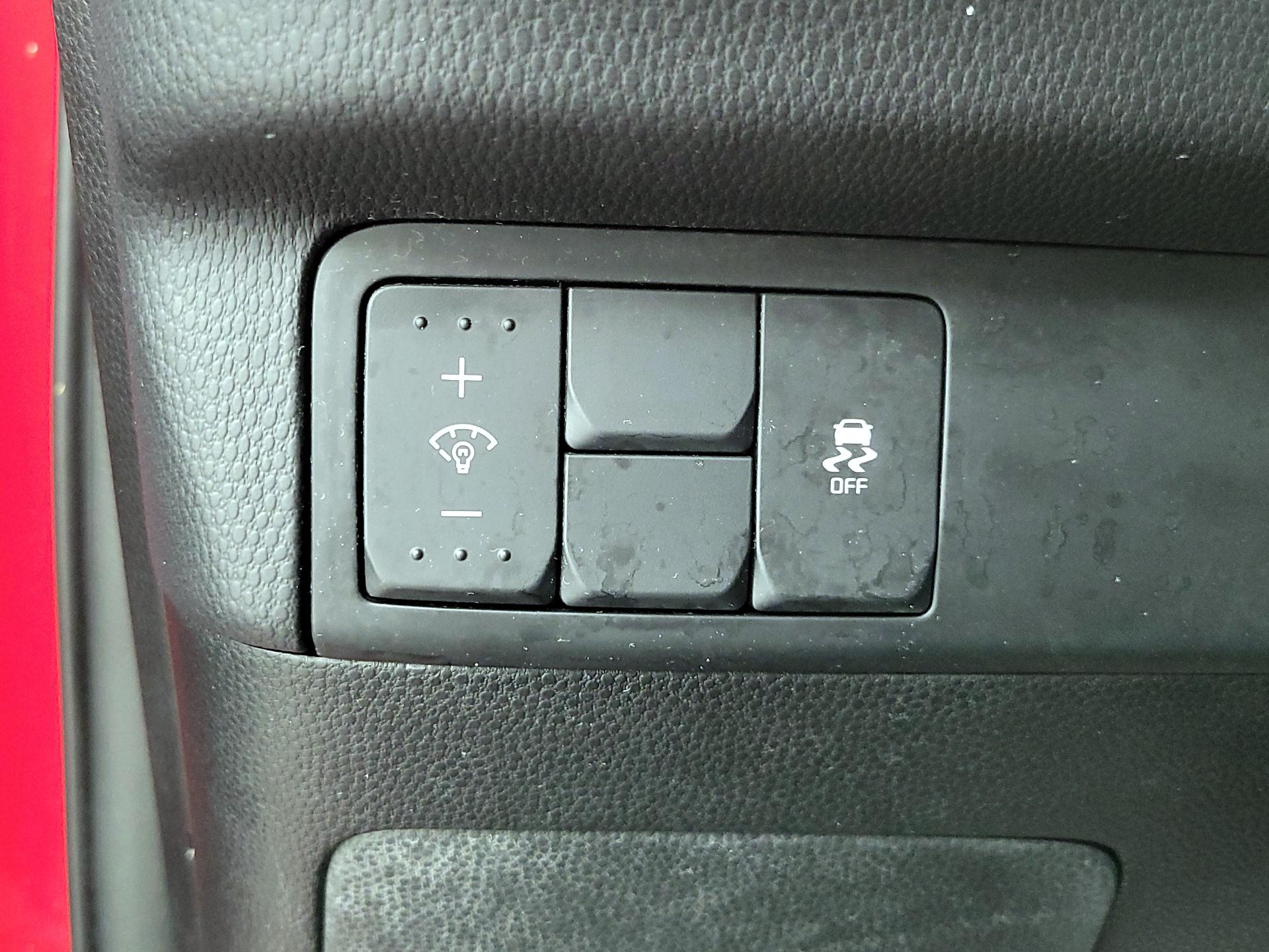 Thumbnail: 2014 Kia Soul - 13