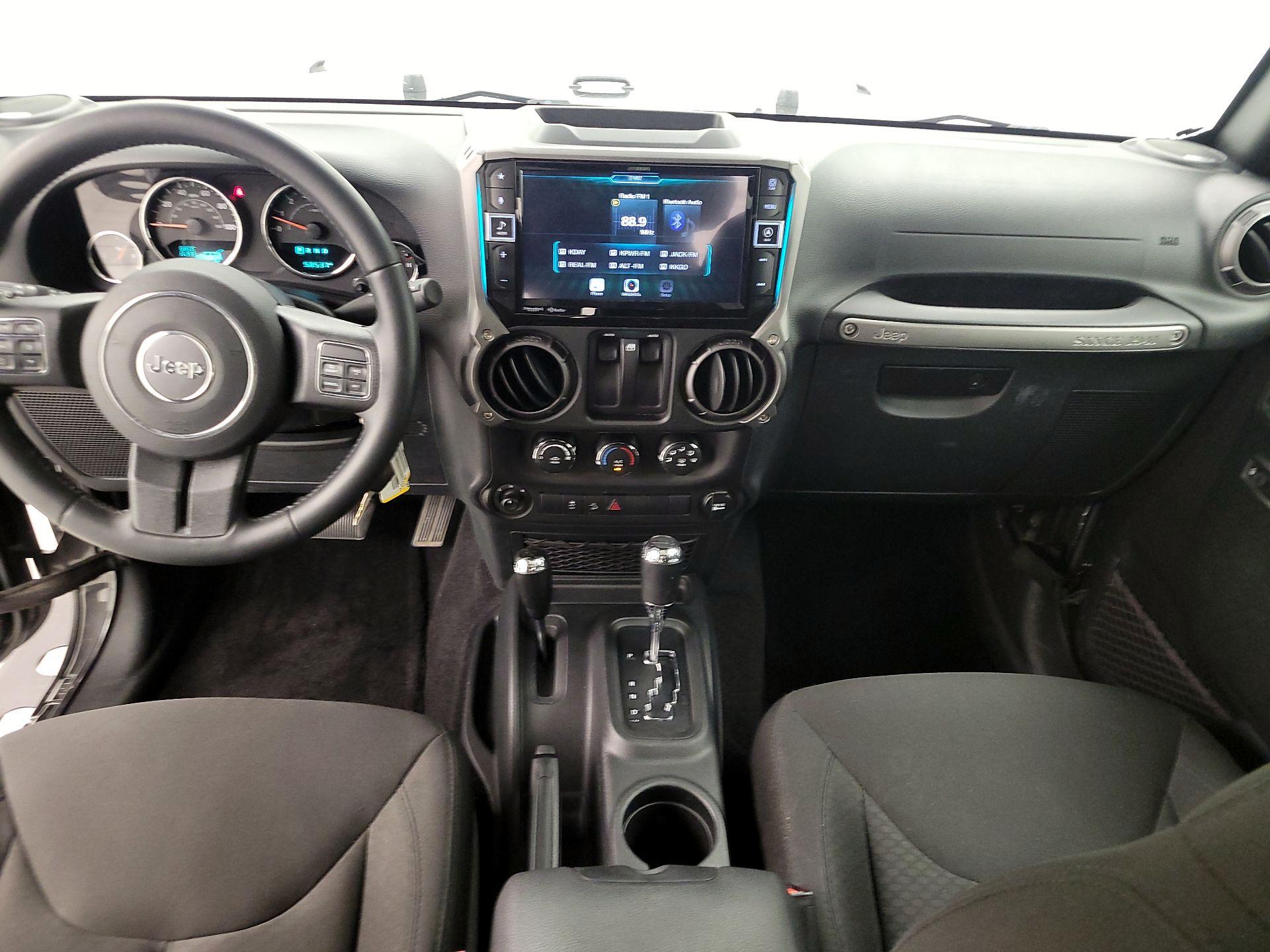 Thumbnail: 2017 Jeep Wrangler - 9