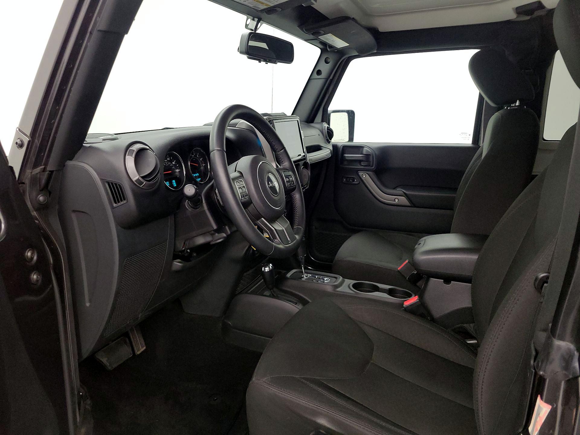 Thumbnail: 2017 Jeep Wrangler - 11