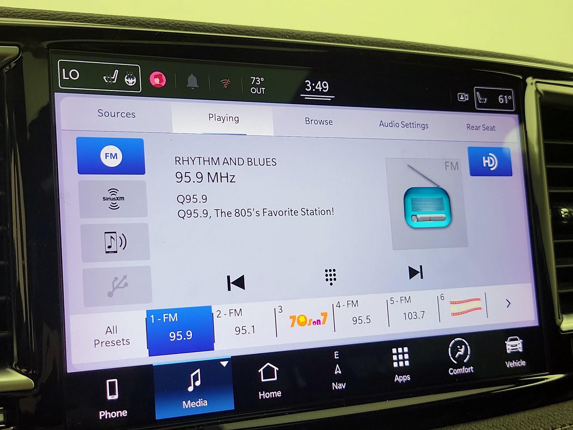 Thumbnail: 2022 Chrysler Pacifica - 15