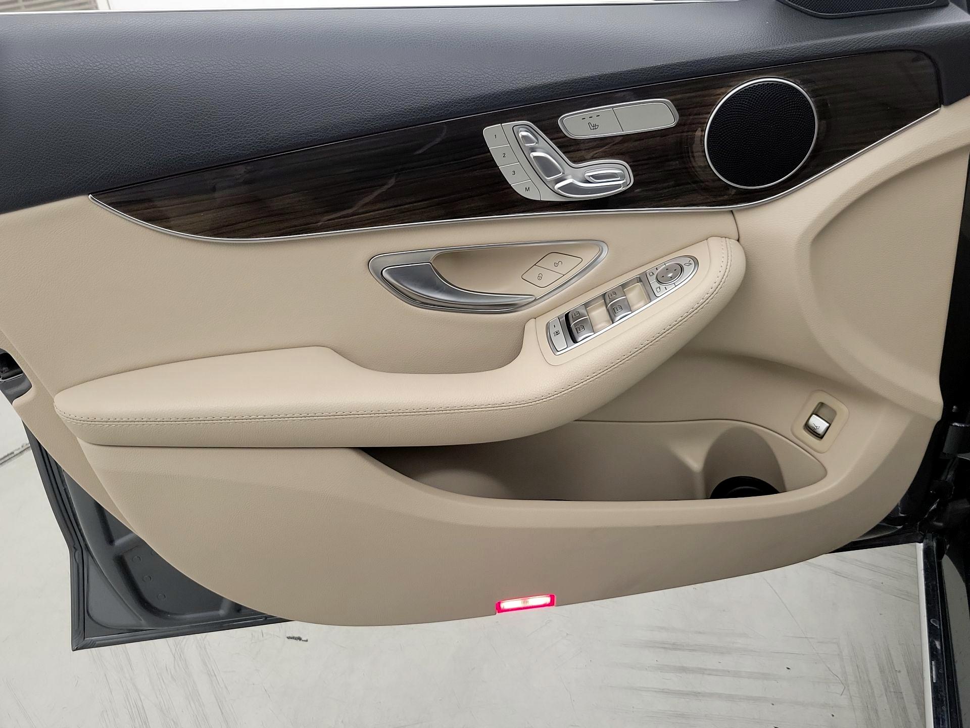 Thumbnail: 2019 Mercedes-Benz C-Class - 12