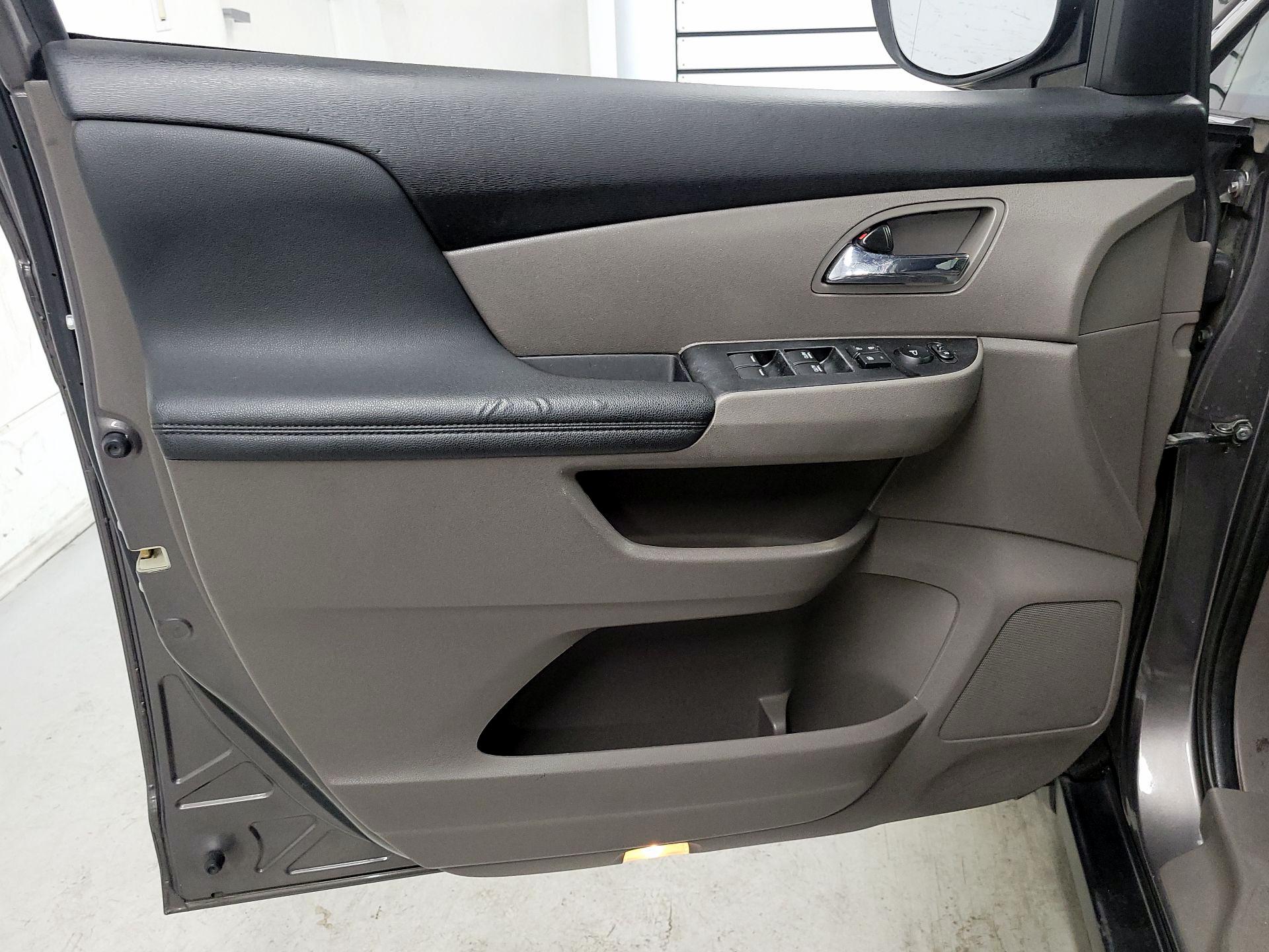 Thumbnail: 2015 Honda Odyssey - 12