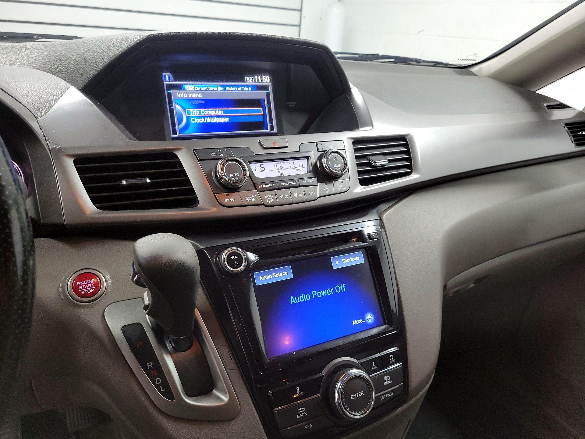 Thumbnail: 2015 Honda Odyssey - 15
