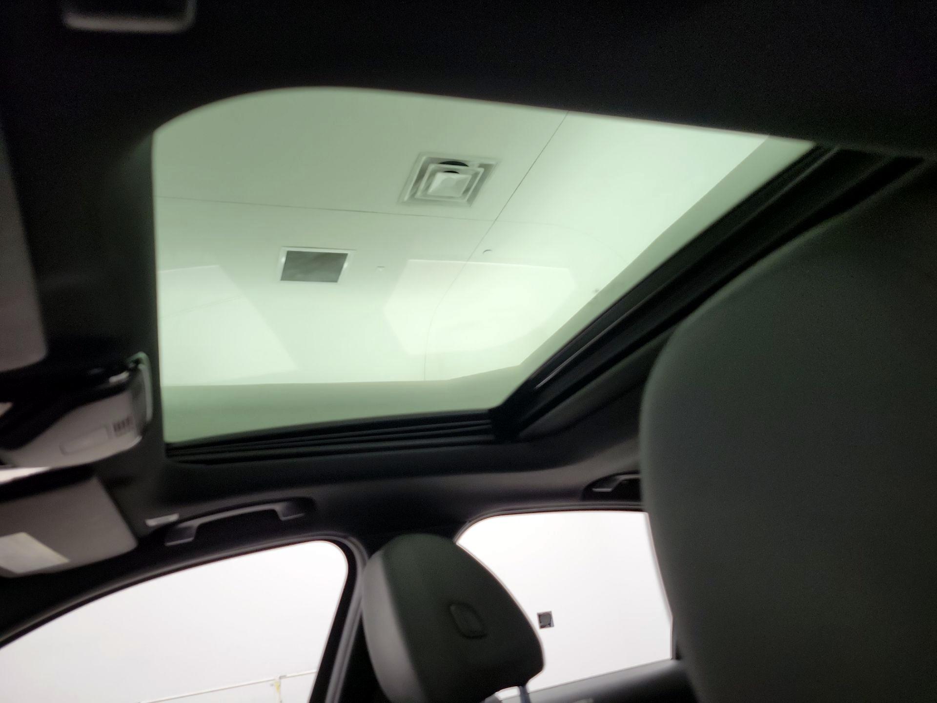 Thumbnail: 2021 BMW 3 Series - 20