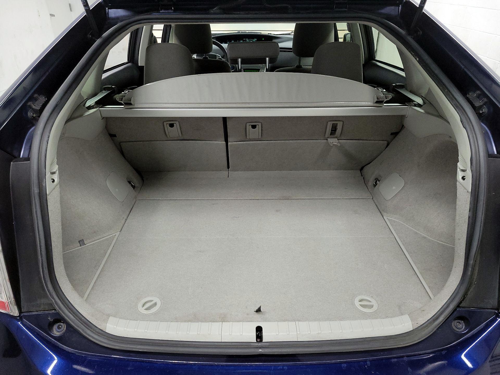 Thumbnail: 2014 Toyota Prius - 18