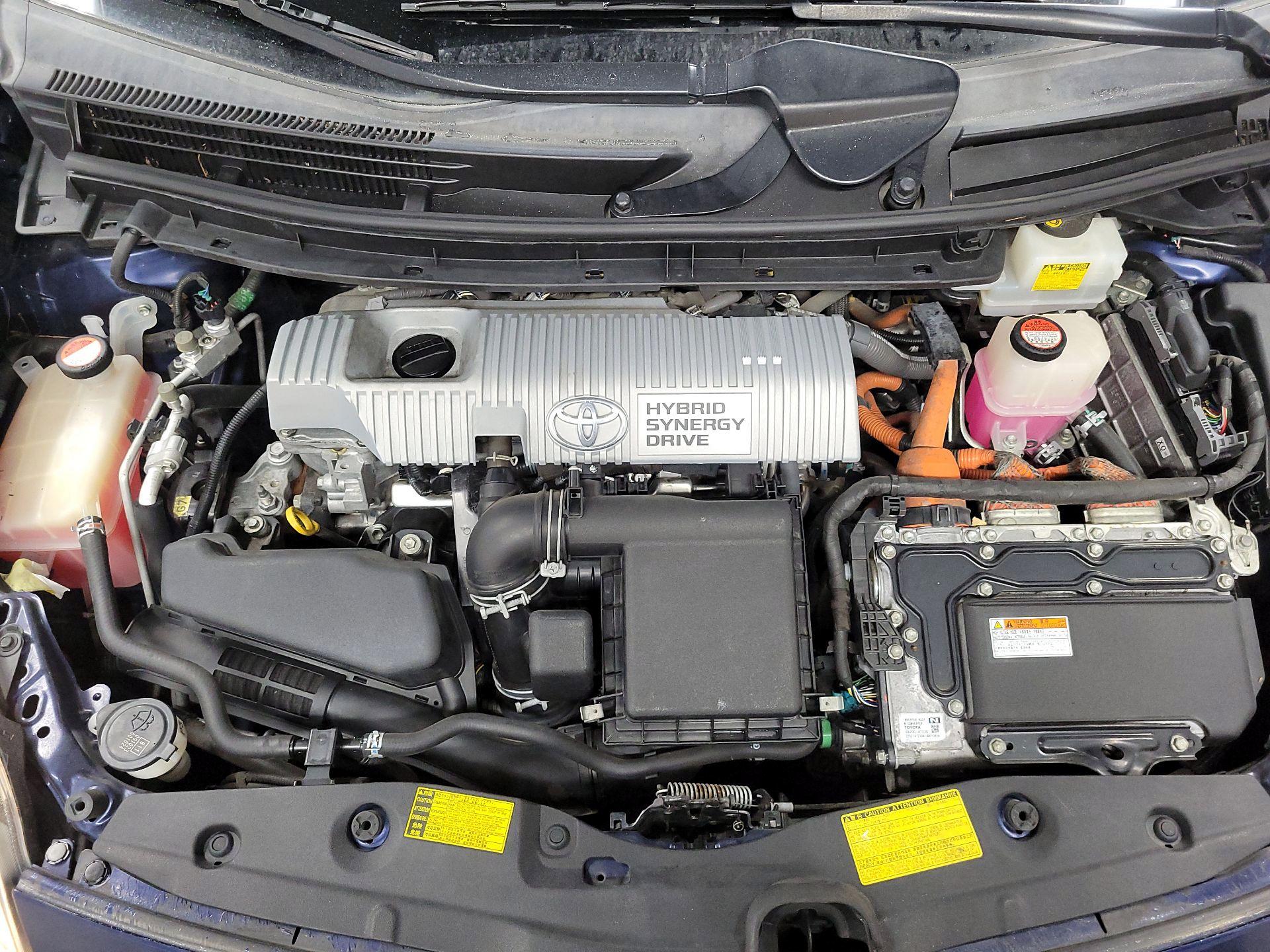 Thumbnail: 2014 Toyota Prius - 19