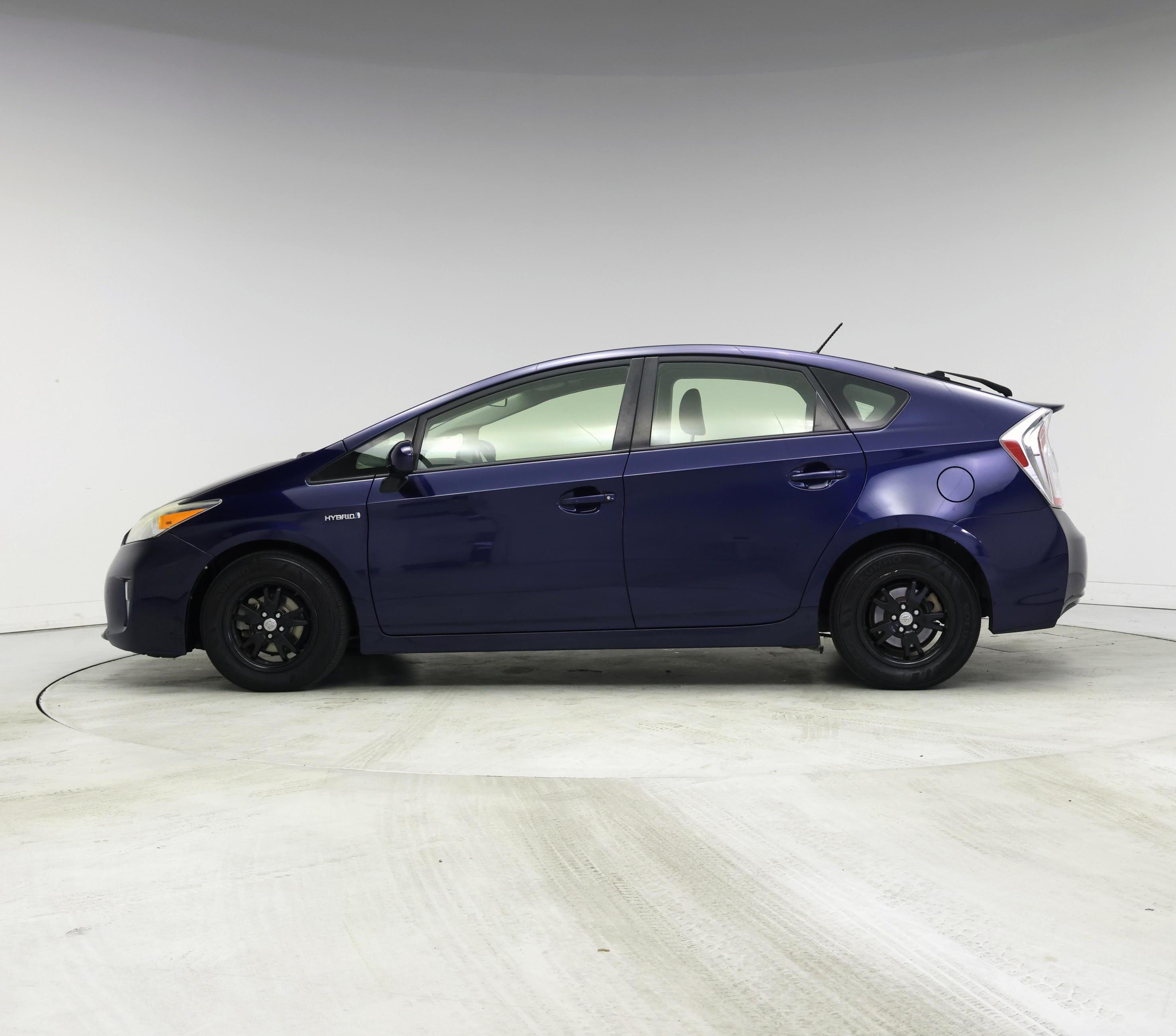 Thumbnail: 2014 Toyota Prius - 3