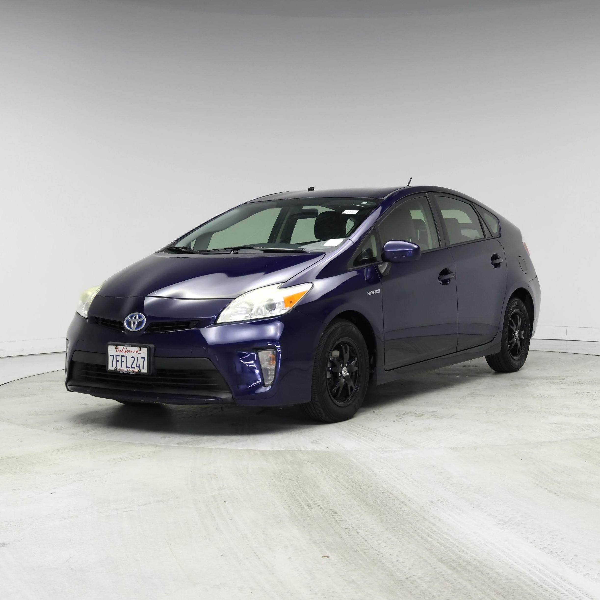 Thumbnail: 2014 Toyota Prius - 4